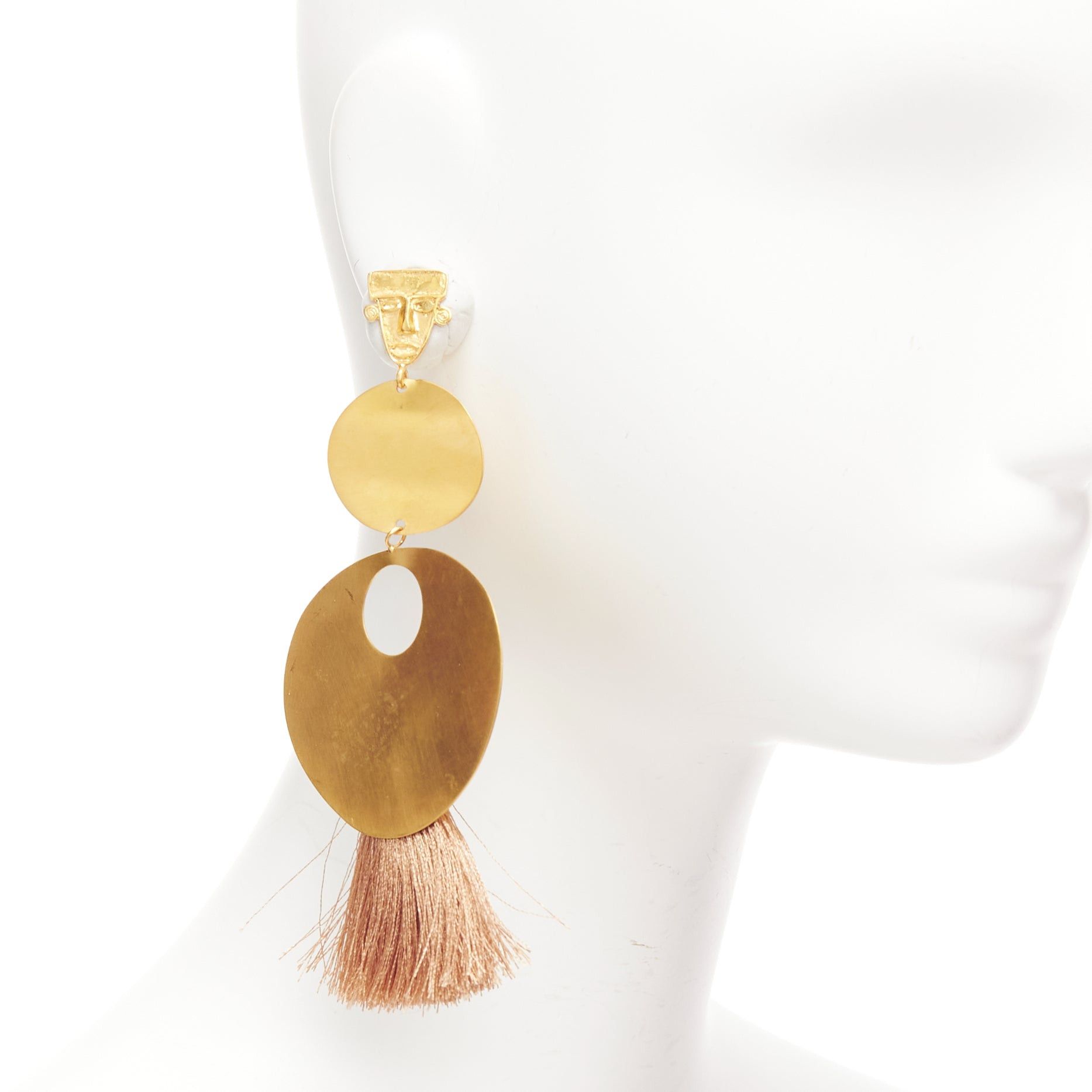 Other PMX CANO gold metal geometric tribal face beige tassel pin earrings Pair Size ONE SIZE - 2 Thumbnail