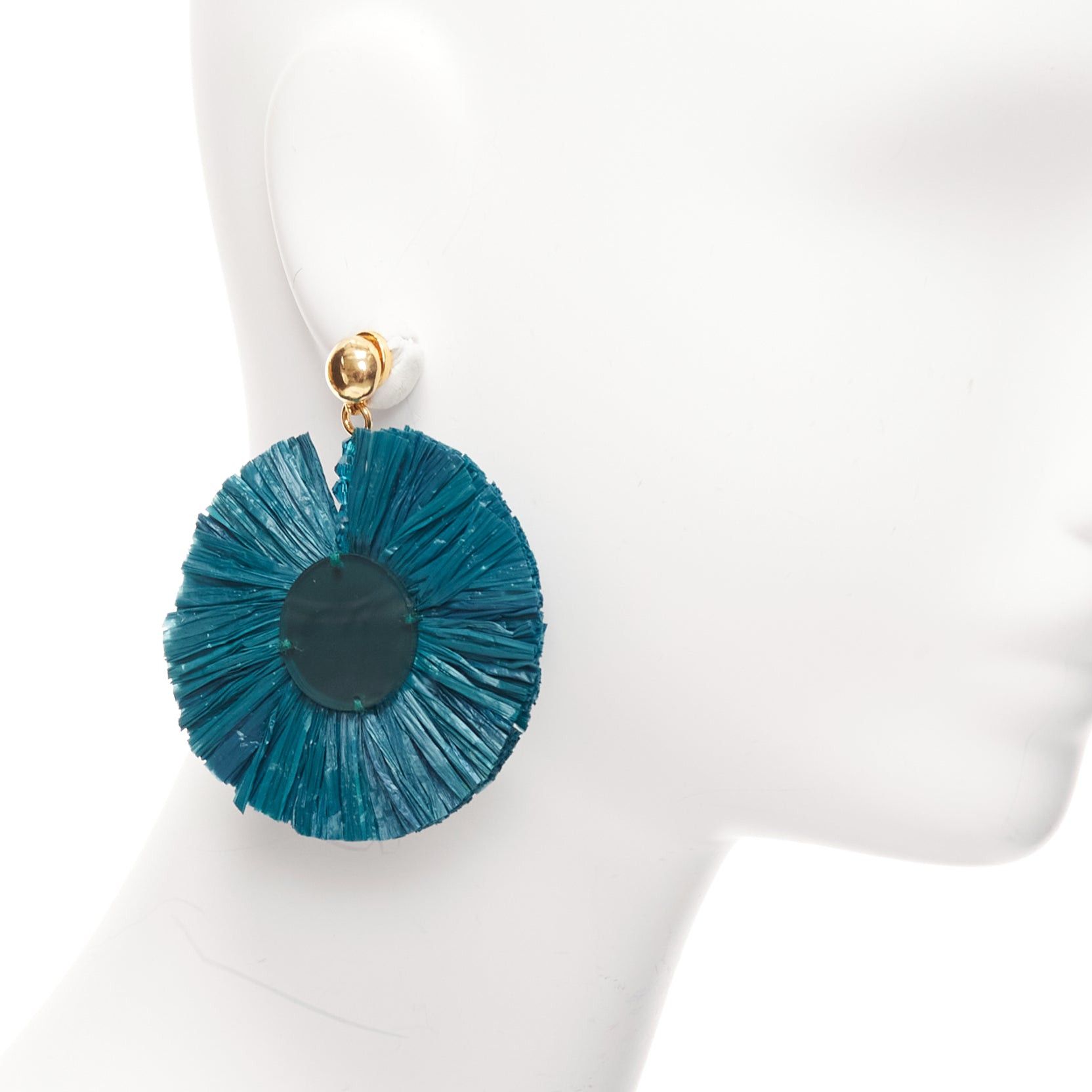 Oscar De La Renta OSCAR DE LA RENTA dark green raffia acrylic plate round pin earrings Size ONE SIZE - 2 Thumbnail