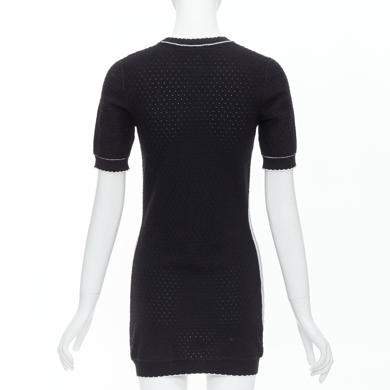 Chanel CHANEL 23C black cotton CC No.5 bead broderie pointelle dress FR34 XS Size XS / US 0-2 / IT 36-38 - 5 Thumbnail