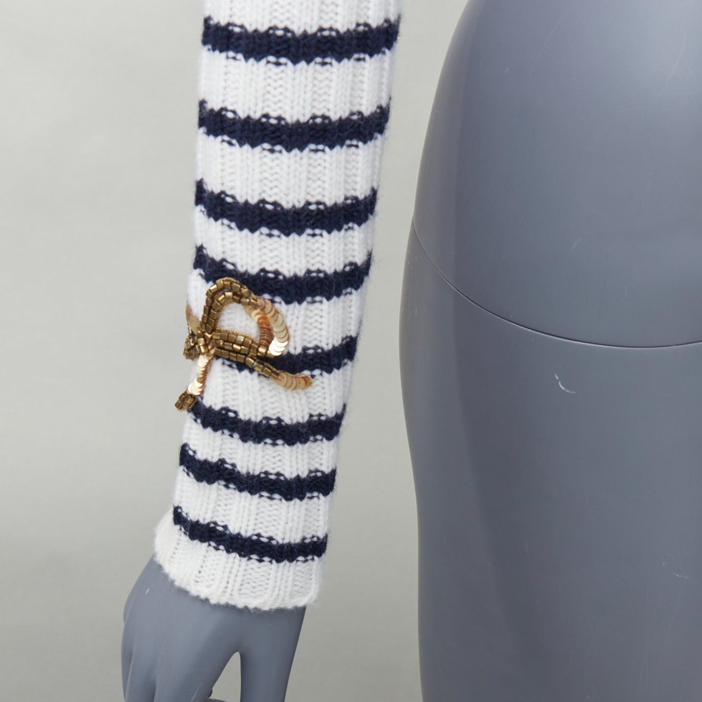 Valentino VALENTINO 2023 cream virgin wool gold sequin ribbon striped crop sweater XS Size S / US 4 / IT 40 - 7 Thumbnail