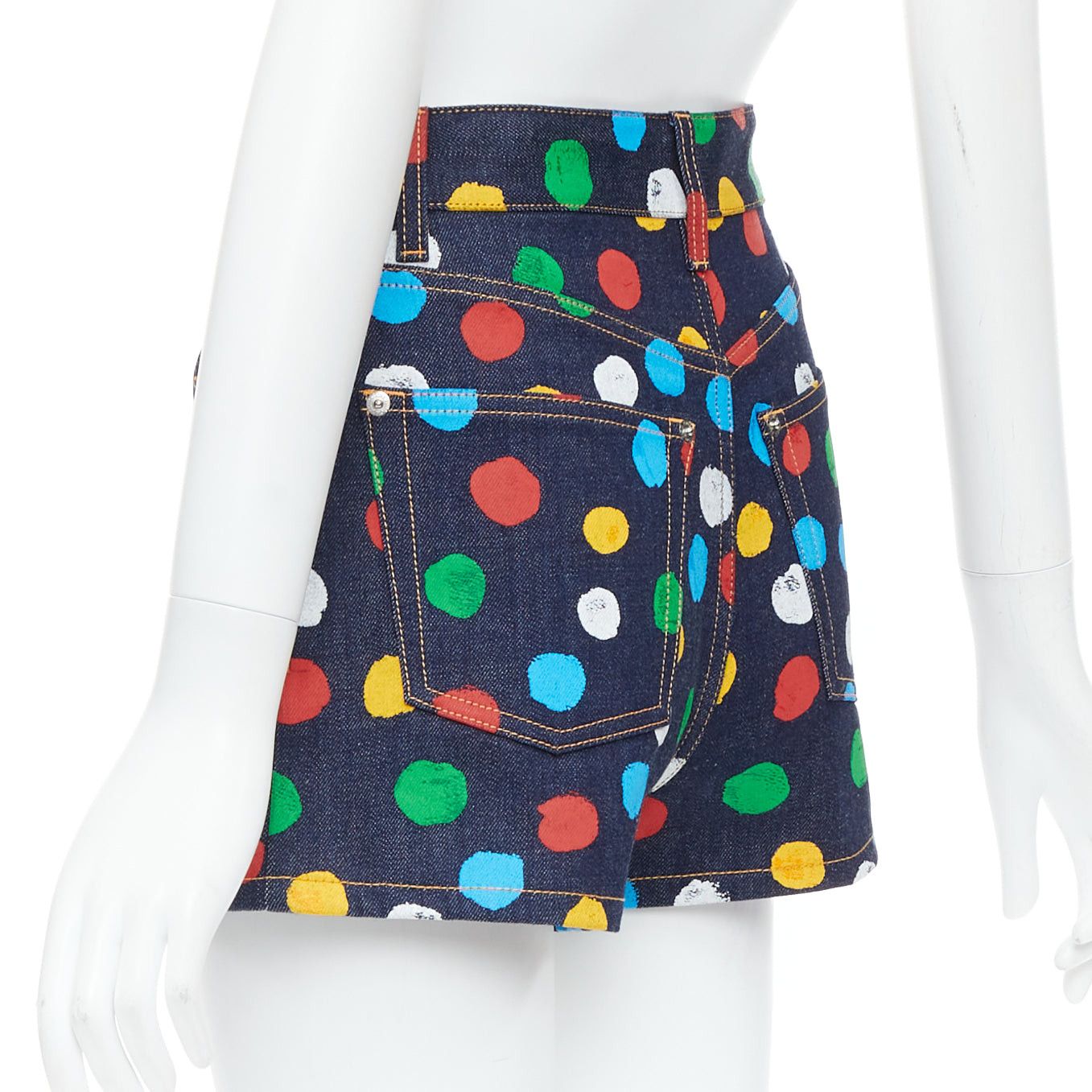 Louis Vuitton LOUIS VUITTON Yayoi Kusama Painted Dots logo patch denim shorts FR34 XS Size 26" / US 2 / IT 38 - 6 Thumbnail