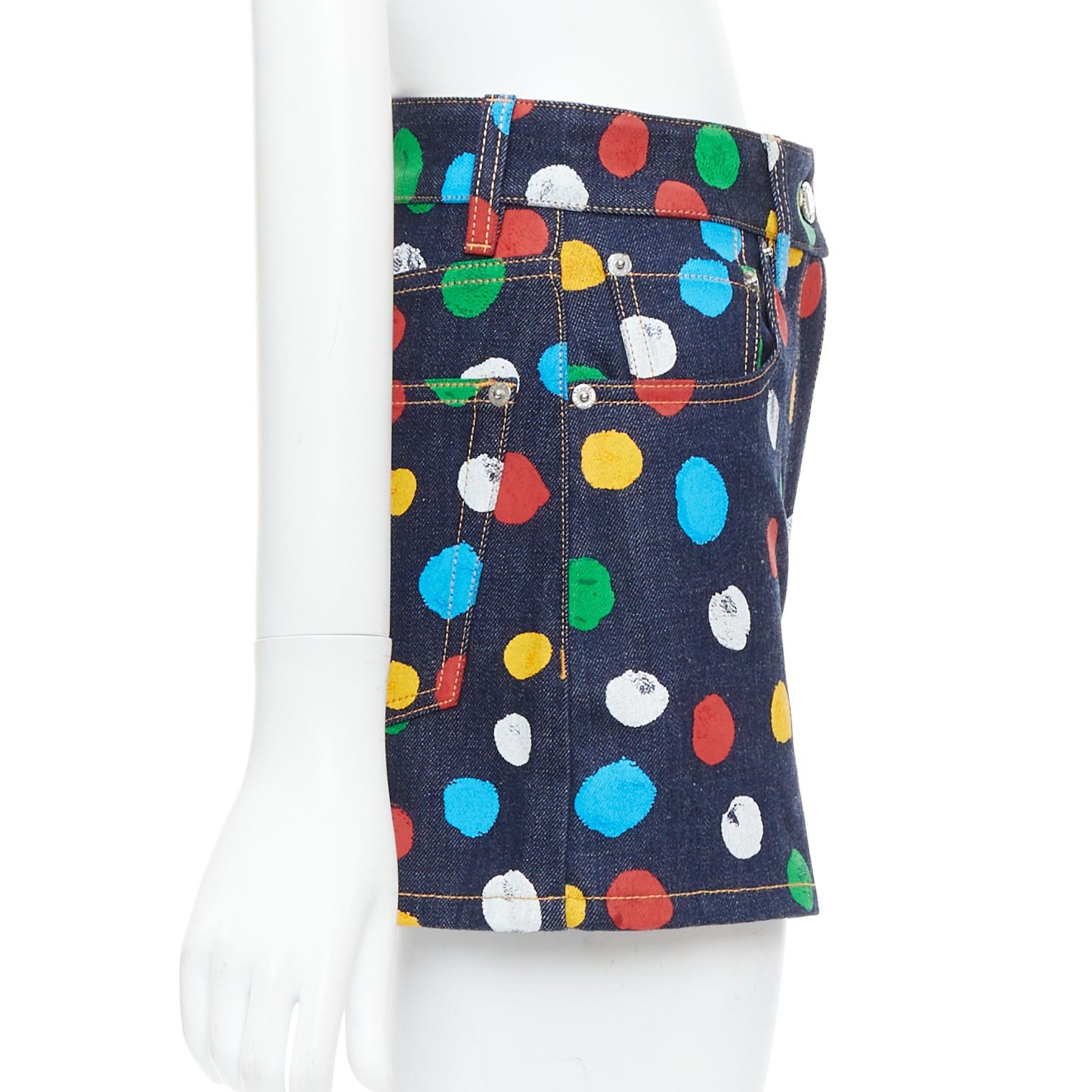Louis Vuitton LOUIS VUITTON Yayoi Kusama Painted Dots logo patch denim shorts FR34 XS Size 26" / US 2 / IT 38 - 4 Thumbnail