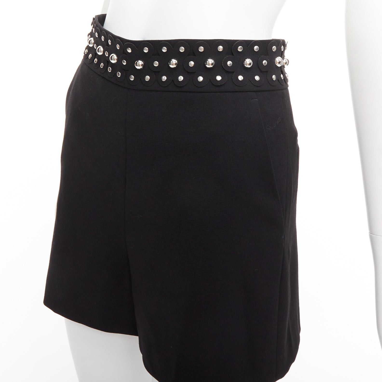 RED Valentino RED VALENTINO silver studded floral laser applique black shorts IT38 XS Size 26" / US 2 / IT 38 - 2 Thumbnail