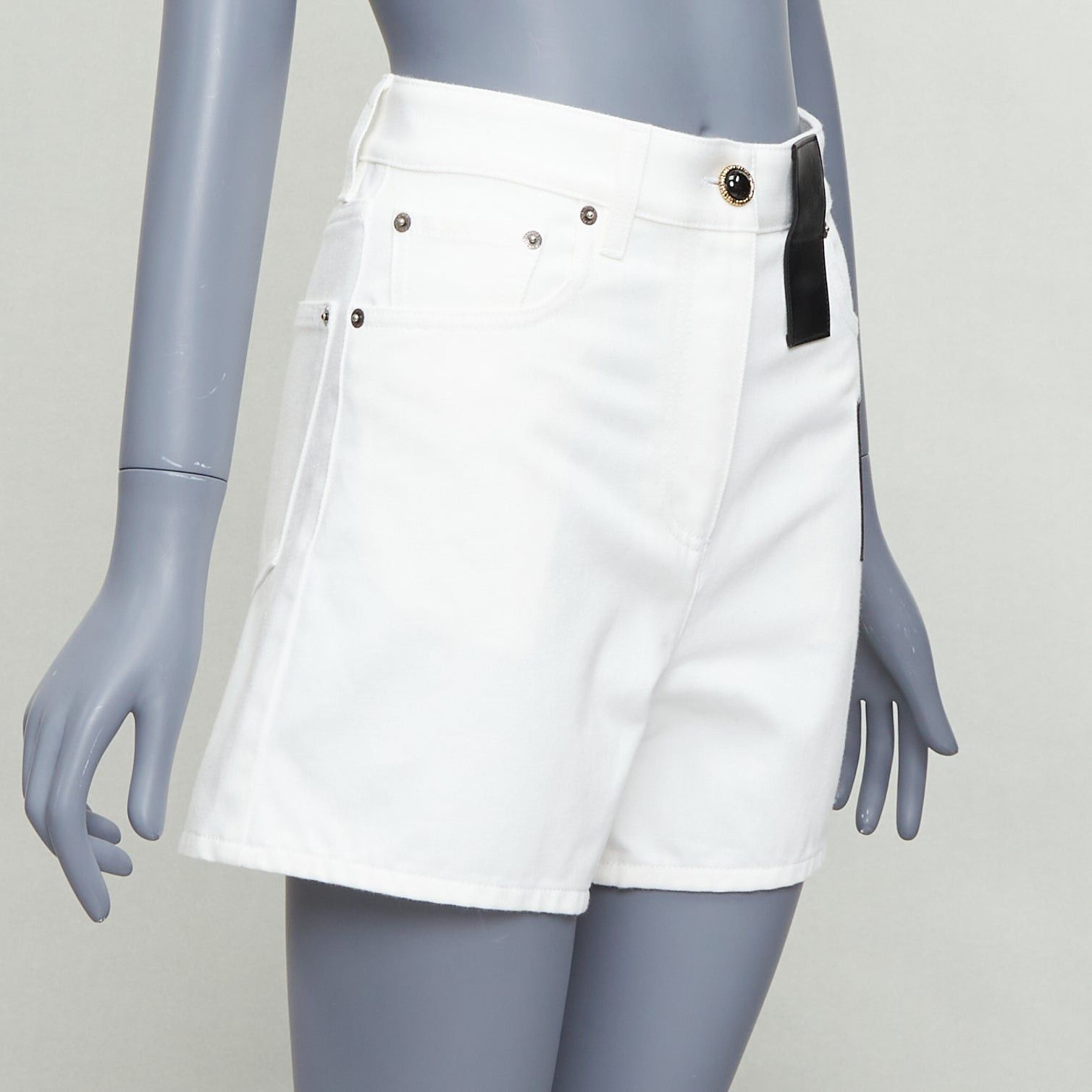Louis Vuitton LOUIS VUITTON 2024 white cotton accent denim mini shorts FR34 XS Size 26" / US 2 / IT 38 - 3 Thumbnail