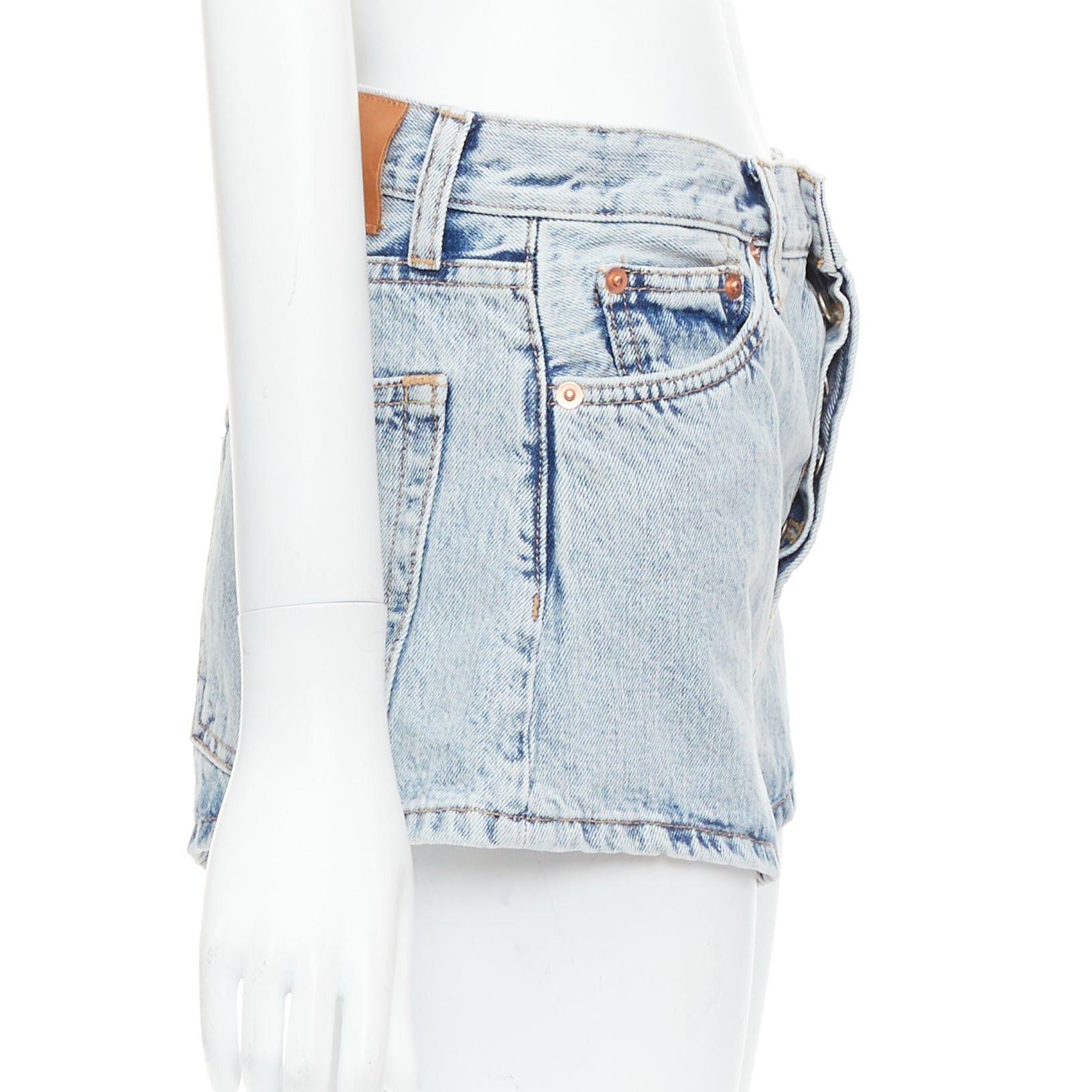 WARDROBE.NYC WARDROBE NYC stone wash blue leather tag mid denim shorts 26" Size 26" / US 2 / IT 38 - 4 Thumbnail