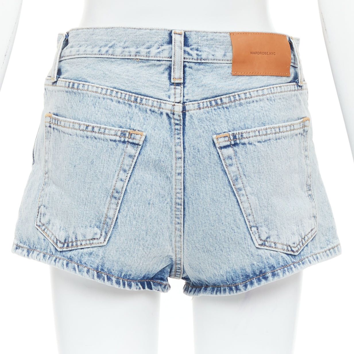 WARDROBE.NYC WARDROBE NYC stone wash blue leather tag mid denim shorts 25" Size 25" / US 0 / IT 36 - 5 Thumbnail