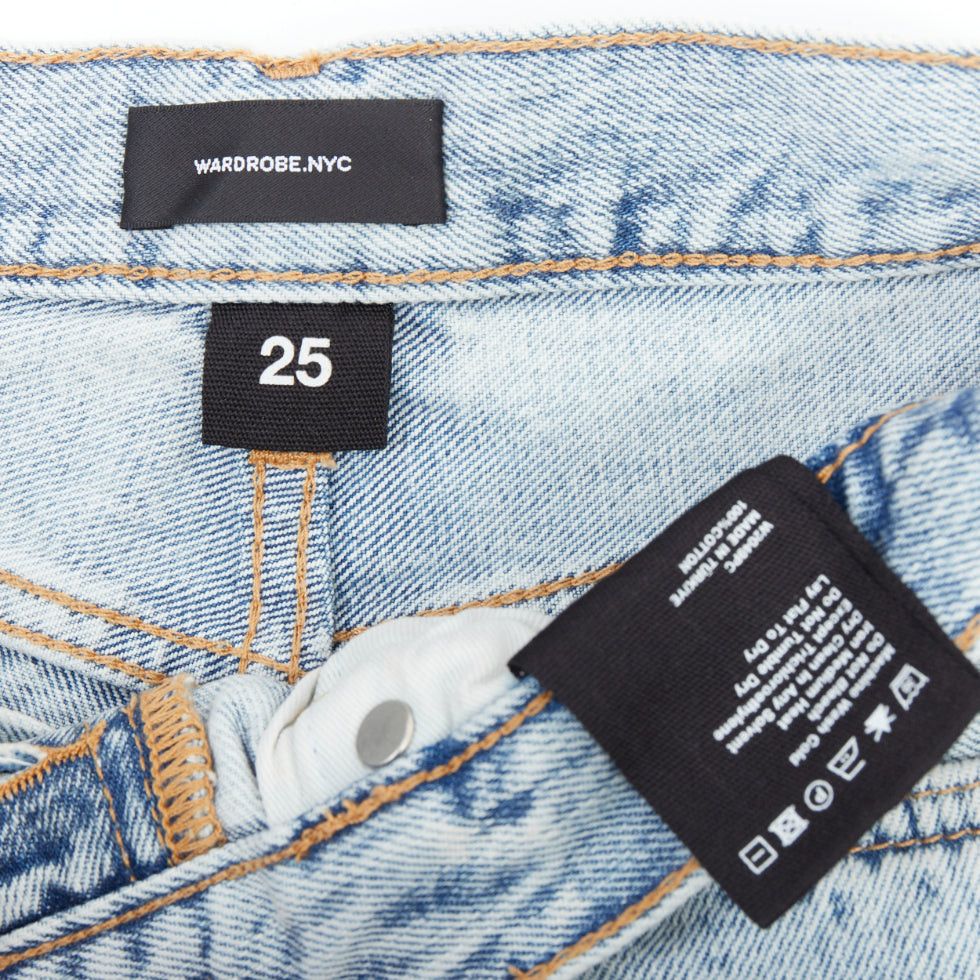 WARDROBE.NYC WARDROBE NYC stone wash blue leather tag mid denim shorts 25" Size 25" / US 0 / IT 36 - 7 Thumbnail