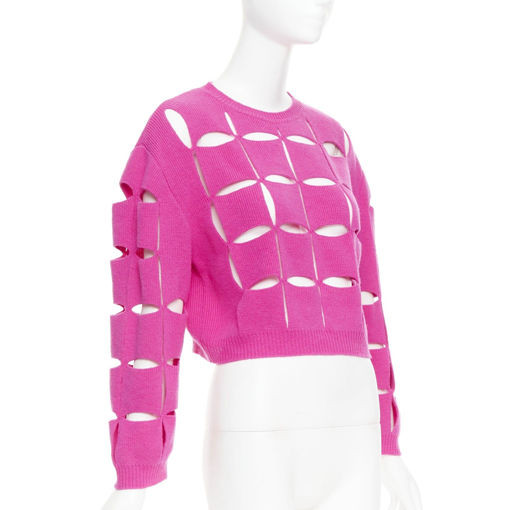 Valentino VALENTINO 2022 Pier Paolo Piccioli pink virgin wool cut out crop sweater S Size S / US 4 / IT 40 - 3 Thumbnail
