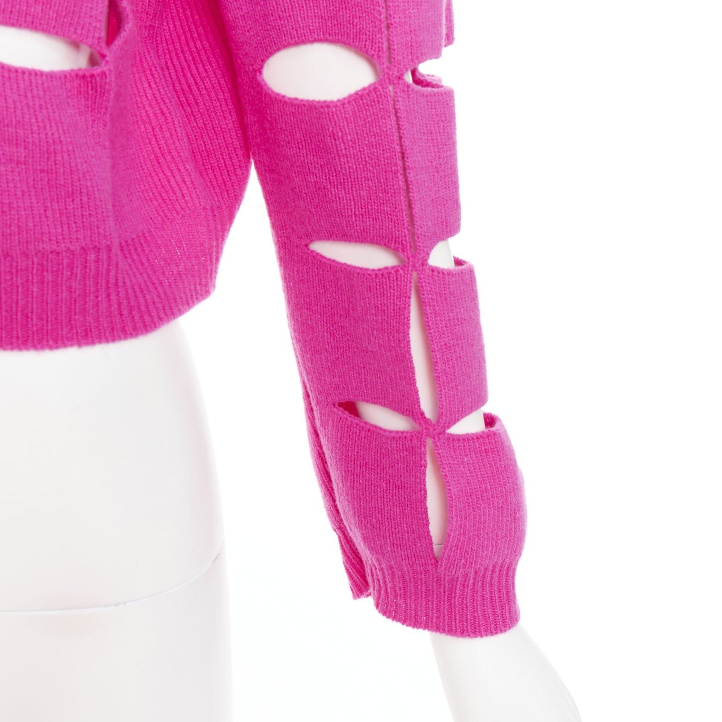 Valentino VALENTINO 2022 Pier Paolo Piccioli pink virgin wool cut out crop sweater S Size S / US 4 / IT 40 - 7 Thumbnail