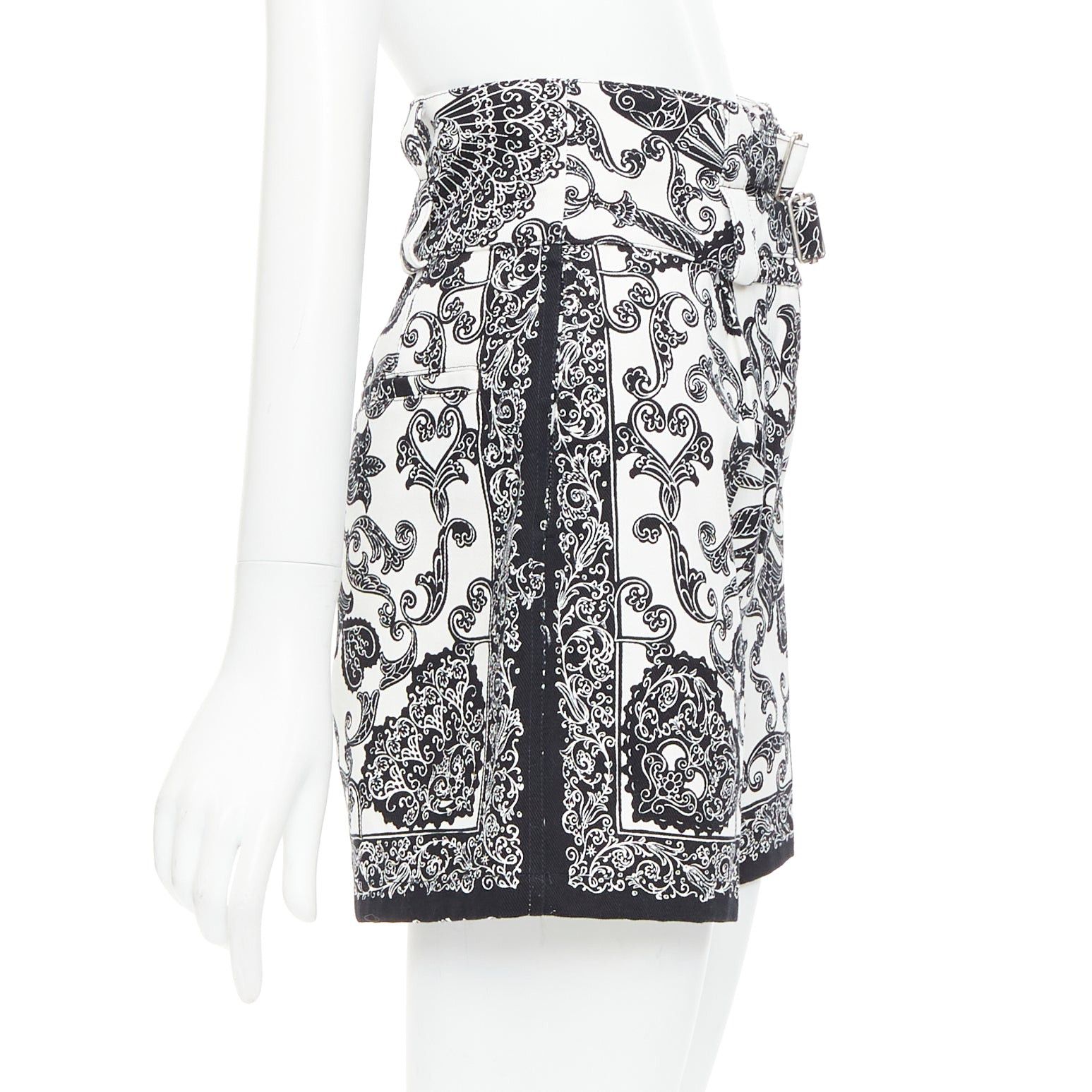 Dior CHRISTIAN DIOR black white cotton handkerchief double belt shorts FR34 XS Size 26" / US 2 / IT 38 - 4 Thumbnail
