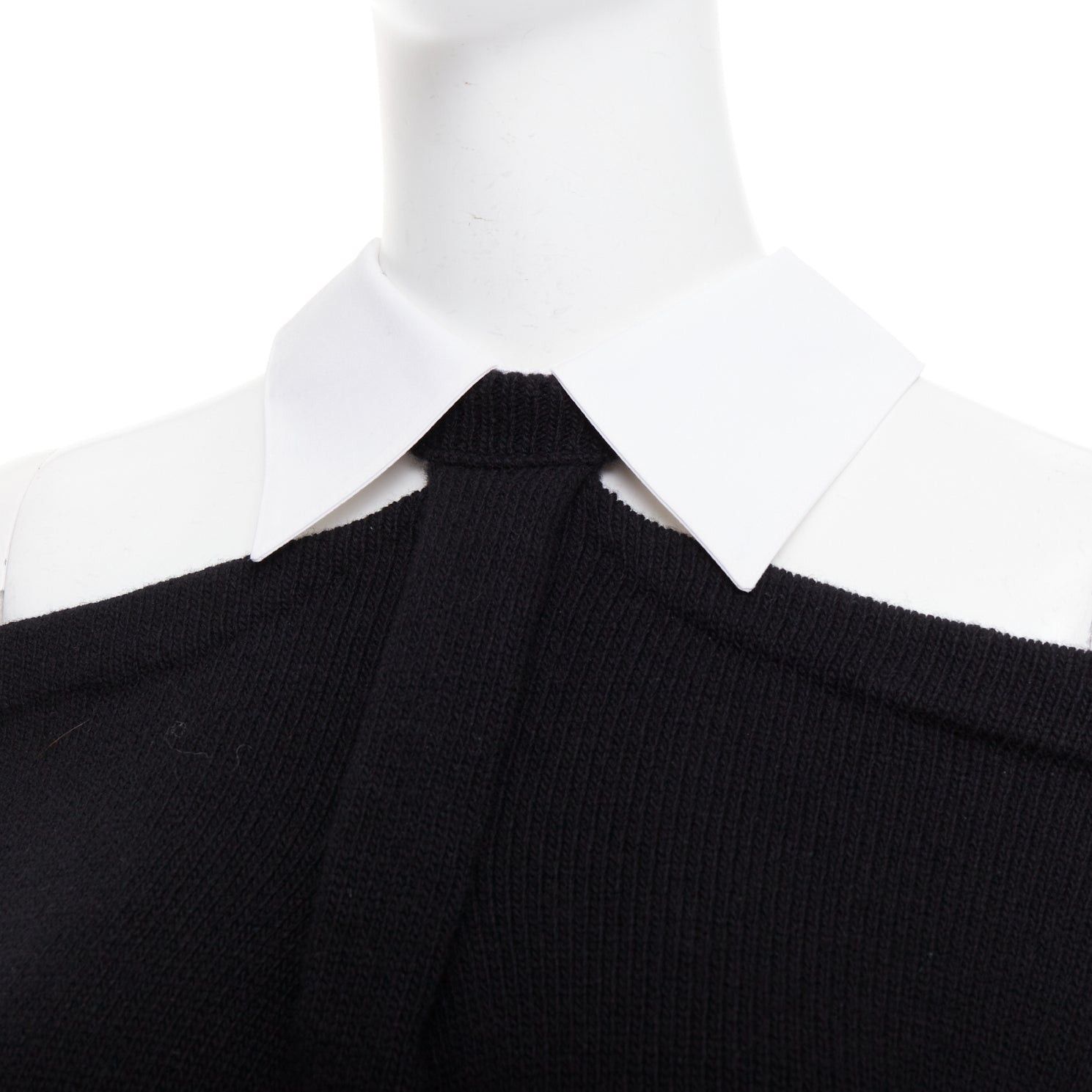Valentino VALENTINO 2023 black 100% virgin wool collar cold shoulder sweater XS Size S / US 4 / IT 40 - 2 Thumbnail