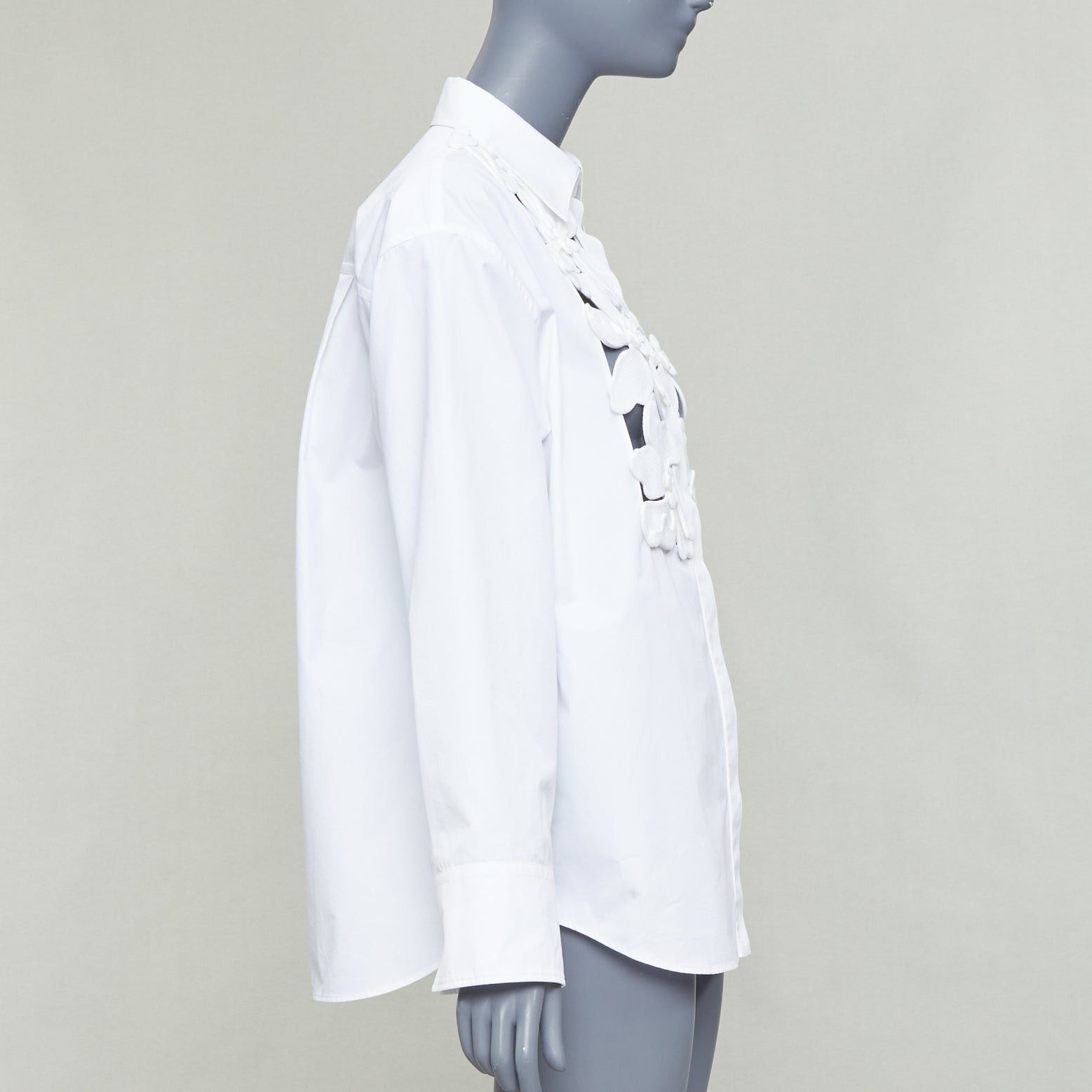 Valentino VALENTINO 2023 white floral 3D applique cut out bib dress shirt IT36 XXS Size XS / US 0-2 / IT 36-38 - 4 Thumbnail