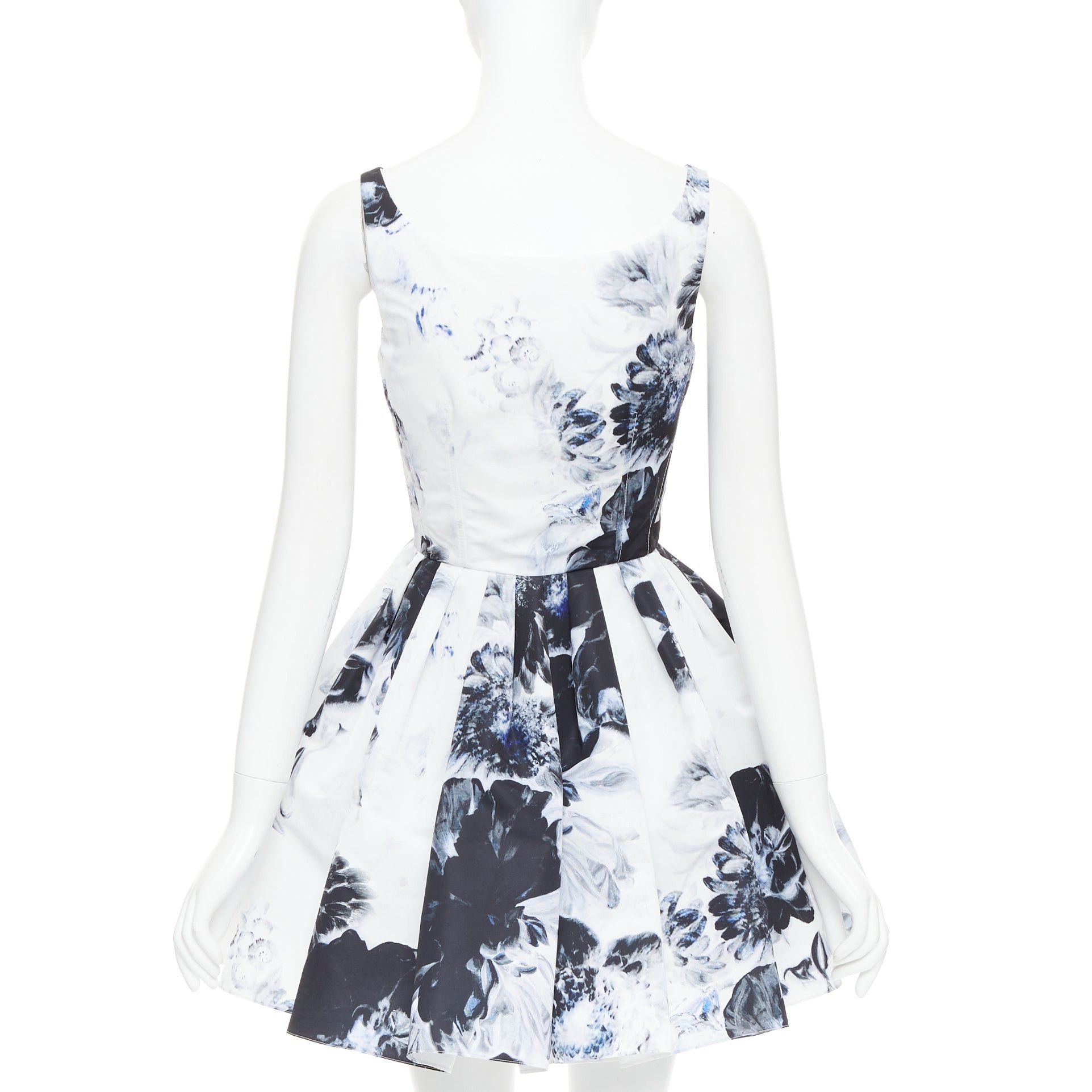 Alexander McQueen ALEXANDER MCQUEEN 2023 Chiaroscuro ink floral print zip front dress IT38 XS Size XS / US 0-2 / IT 36-38 - 5 Thumbnail