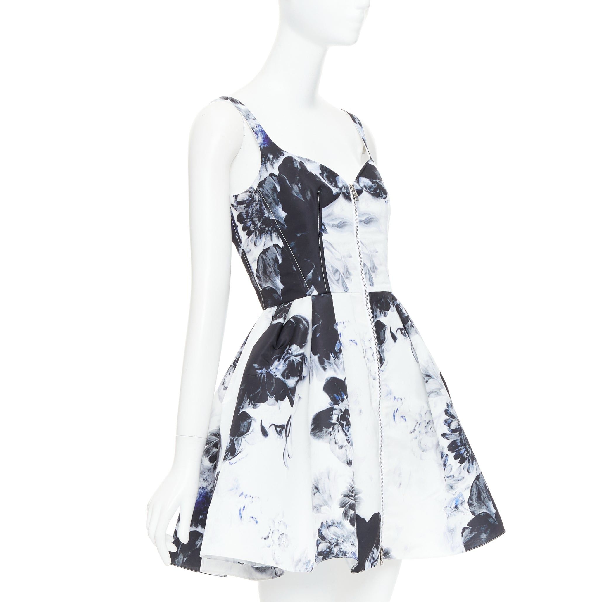 Alexander McQueen ALEXANDER MCQUEEN 2023 Chiaroscuro ink floral print zip front dress IT38 XS Size XS / US 0-2 / IT 36-38 - 3 Thumbnail