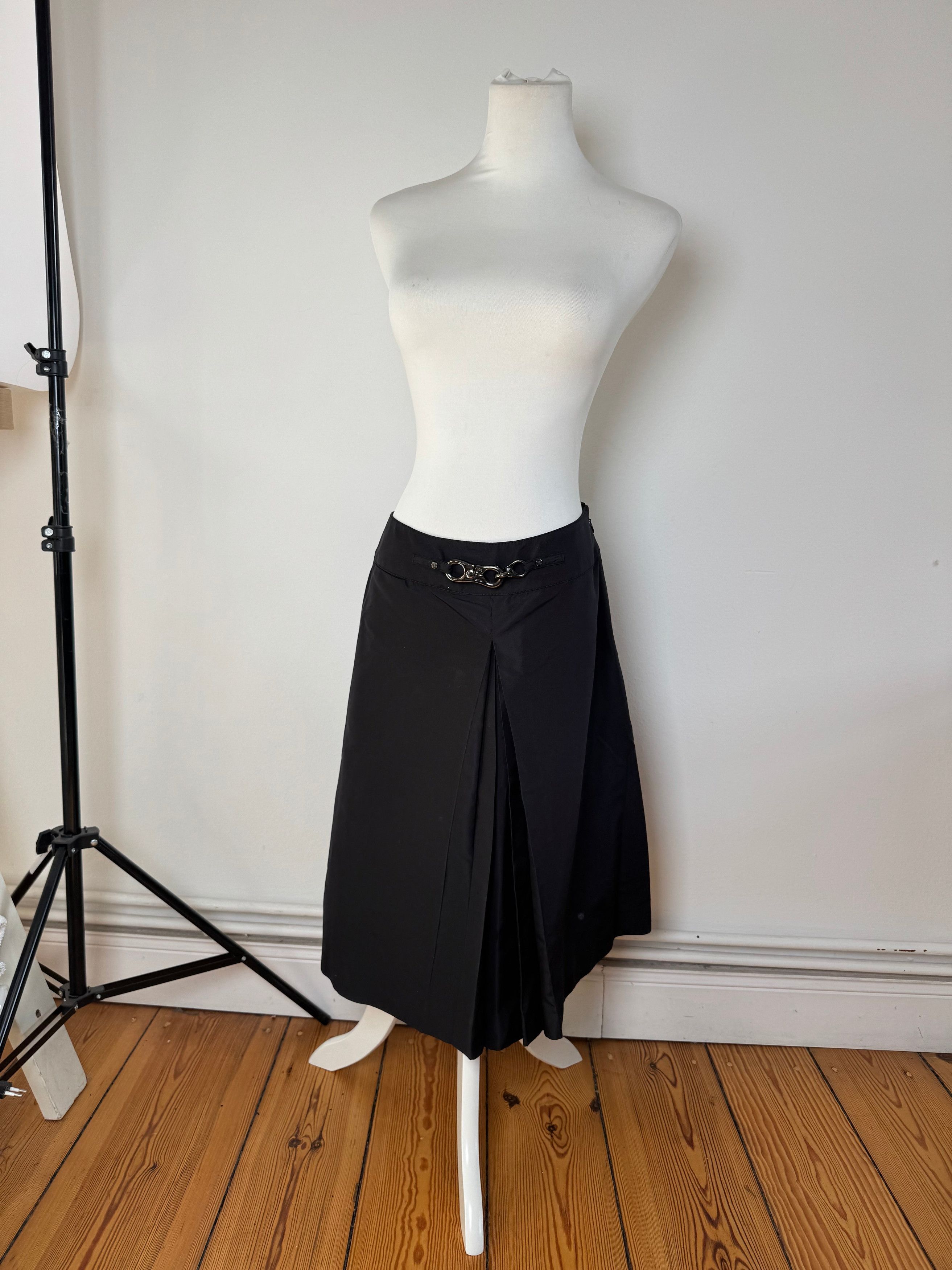 Celine Vintage Paris Silk Skirt black 36/S Size 27" / US 4 / IT 40 - 8 Thumbnail