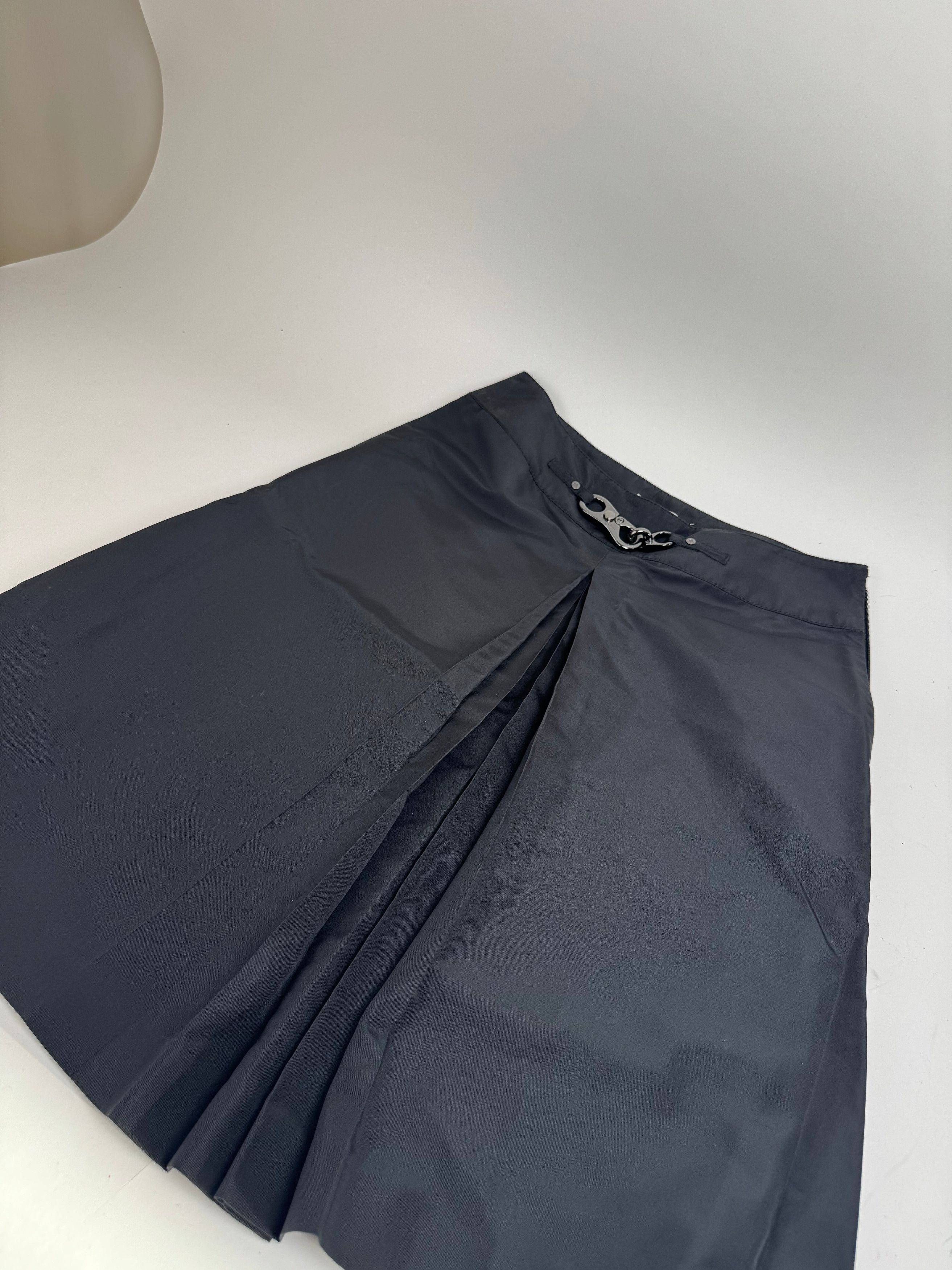Celine Vintage Paris Silk Skirt black 36/S Size 27" / US 4 / IT 40 - 9 Thumbnail