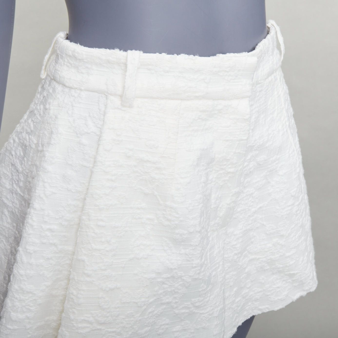 Other THE MANNEI cream floral cotton jacquard high waisted flare shorts IT36 XXS Size 25" / US 0 / IT 36 - 2 Thumbnail