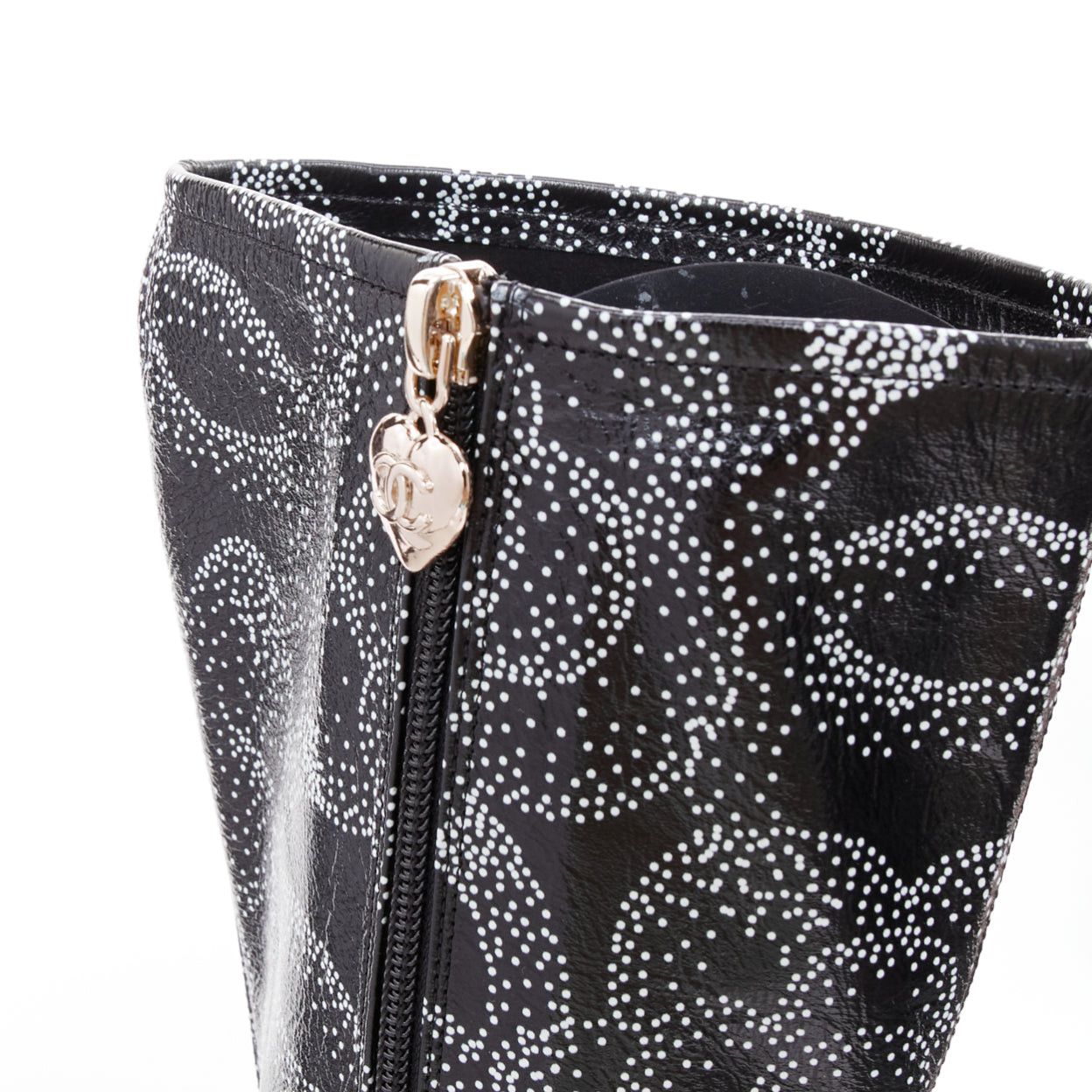 Chanel CHANEL 23A Runway white black CC camellia dotted logo print tall boots EU39 Size US 9 / IT 39 - 8 Thumbnail