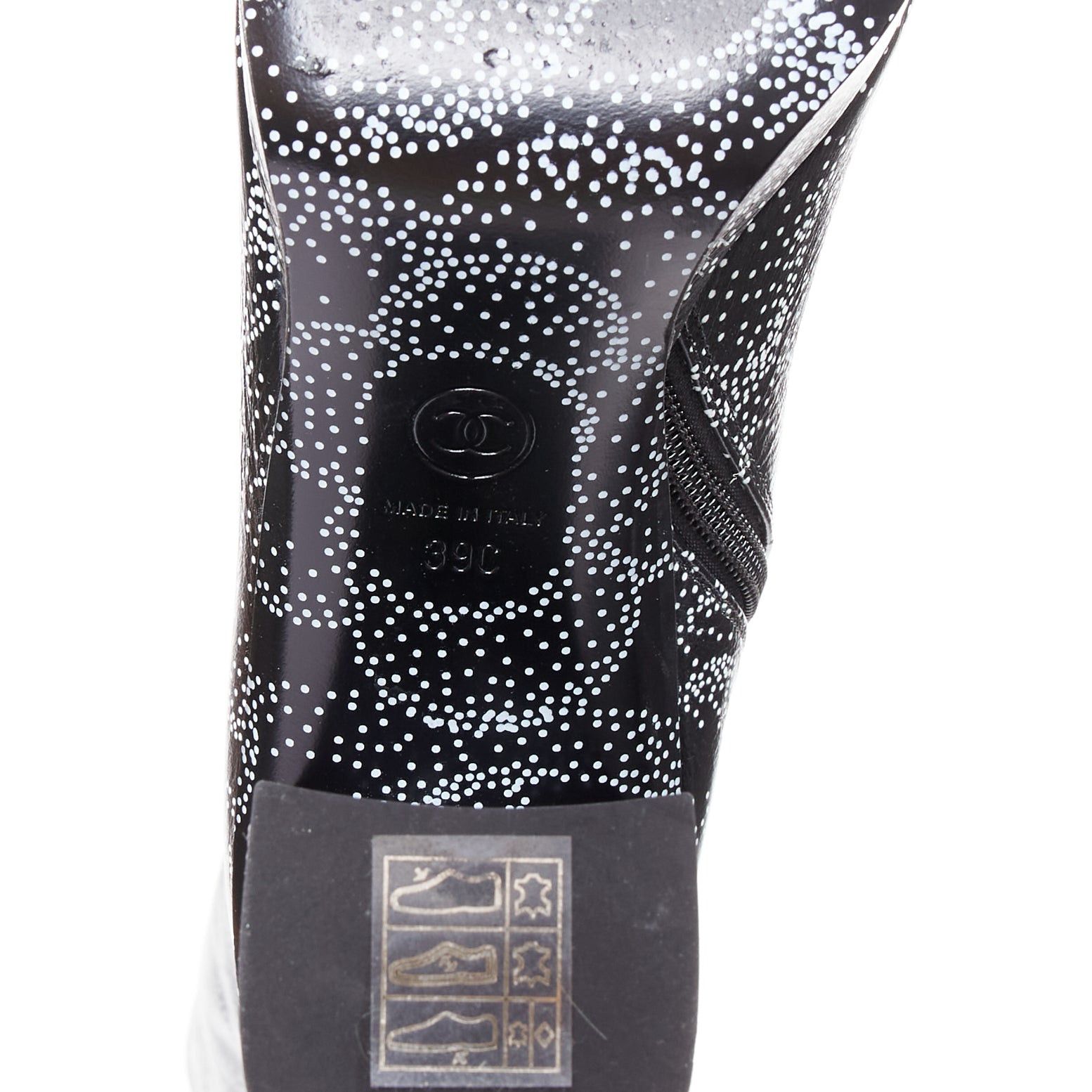 Chanel CHANEL 23A Runway white black CC camellia dotted logo print tall boots EU39 Size US 9 / IT 39 - 9 Thumbnail