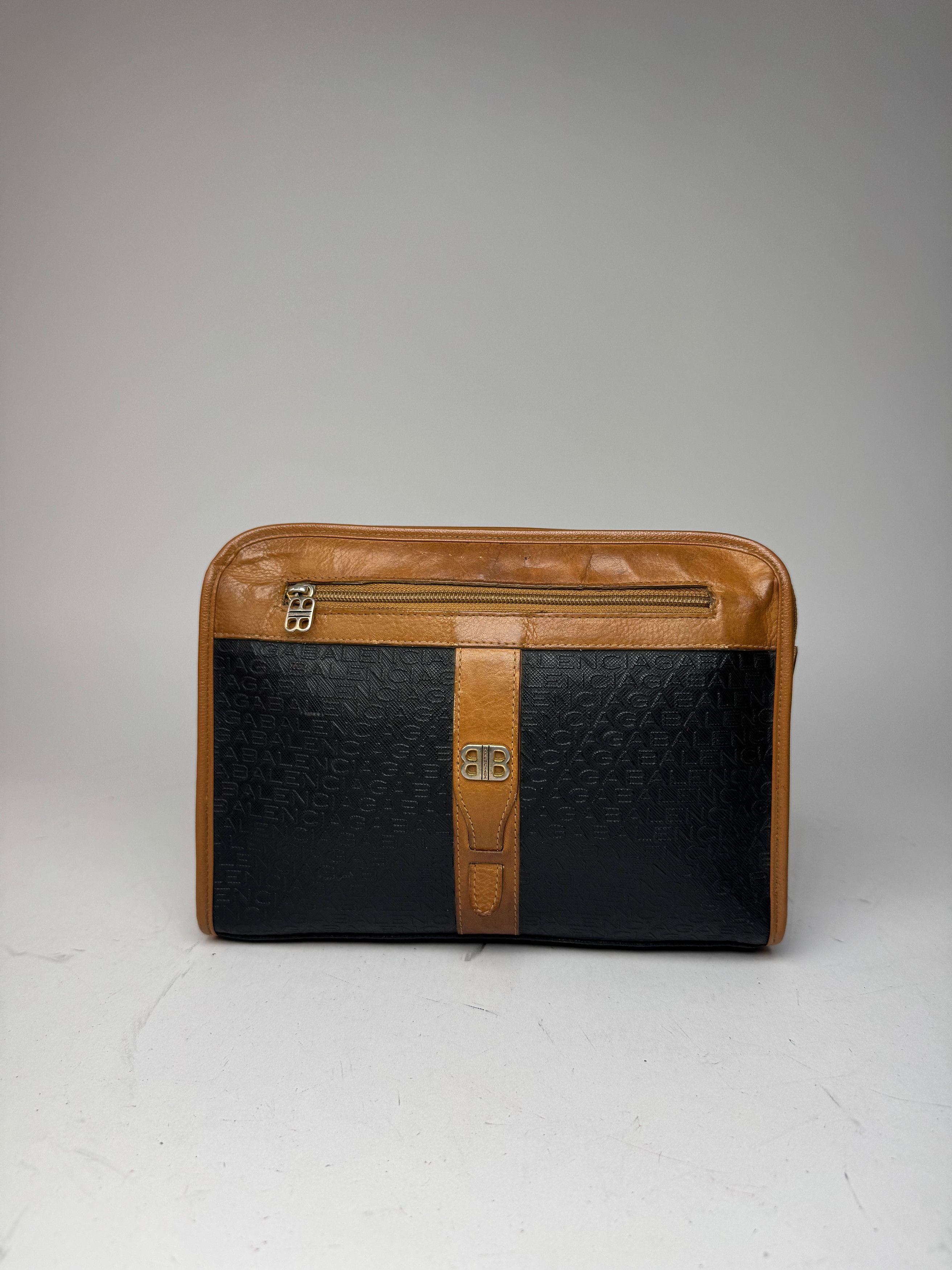 Balenciaga Vintage Monogram Leather Clutch Brown Black Size ONE SIZE - 5 Thumbnail