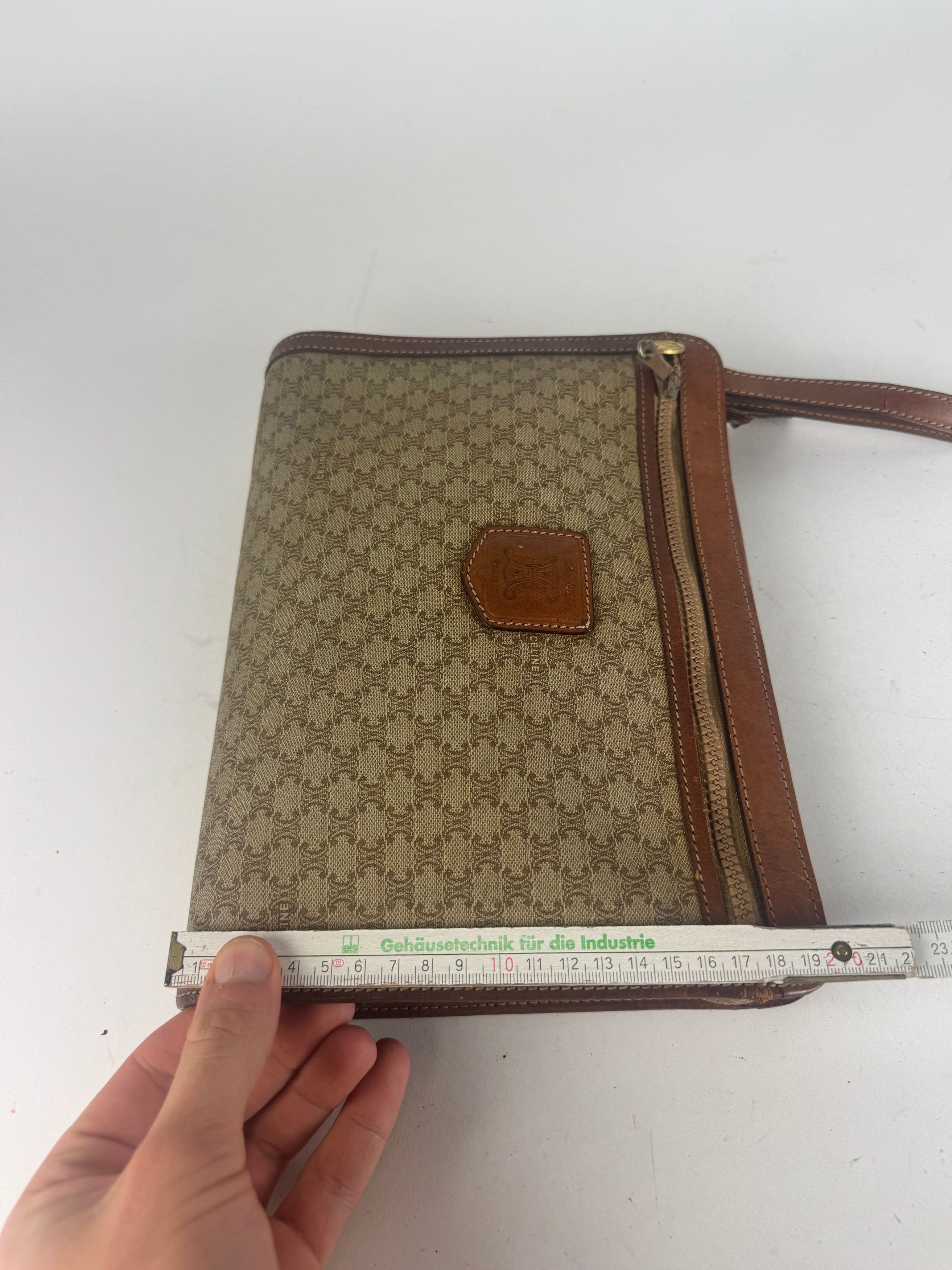 Celine Vintage Paris Leather Clutch beige brown Size ONE SIZE - 14 Thumbnail