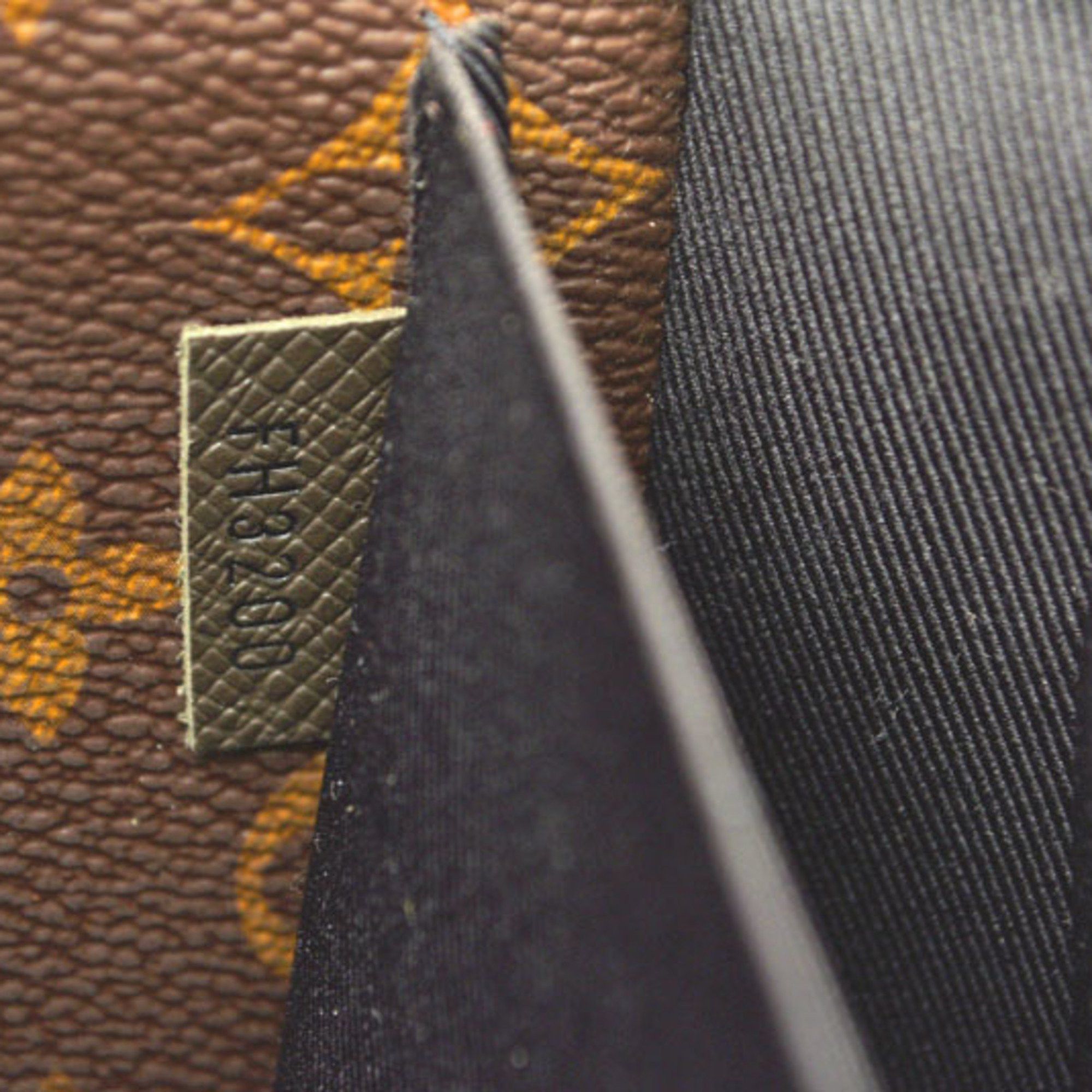 Louis Vuitton Louis Vuitton Second Bag Clutch LOUIS VUITTON Pochette Steamer Monogram Taiga Khaki M30583 Size ONE SIZE - 8 Thumbnail