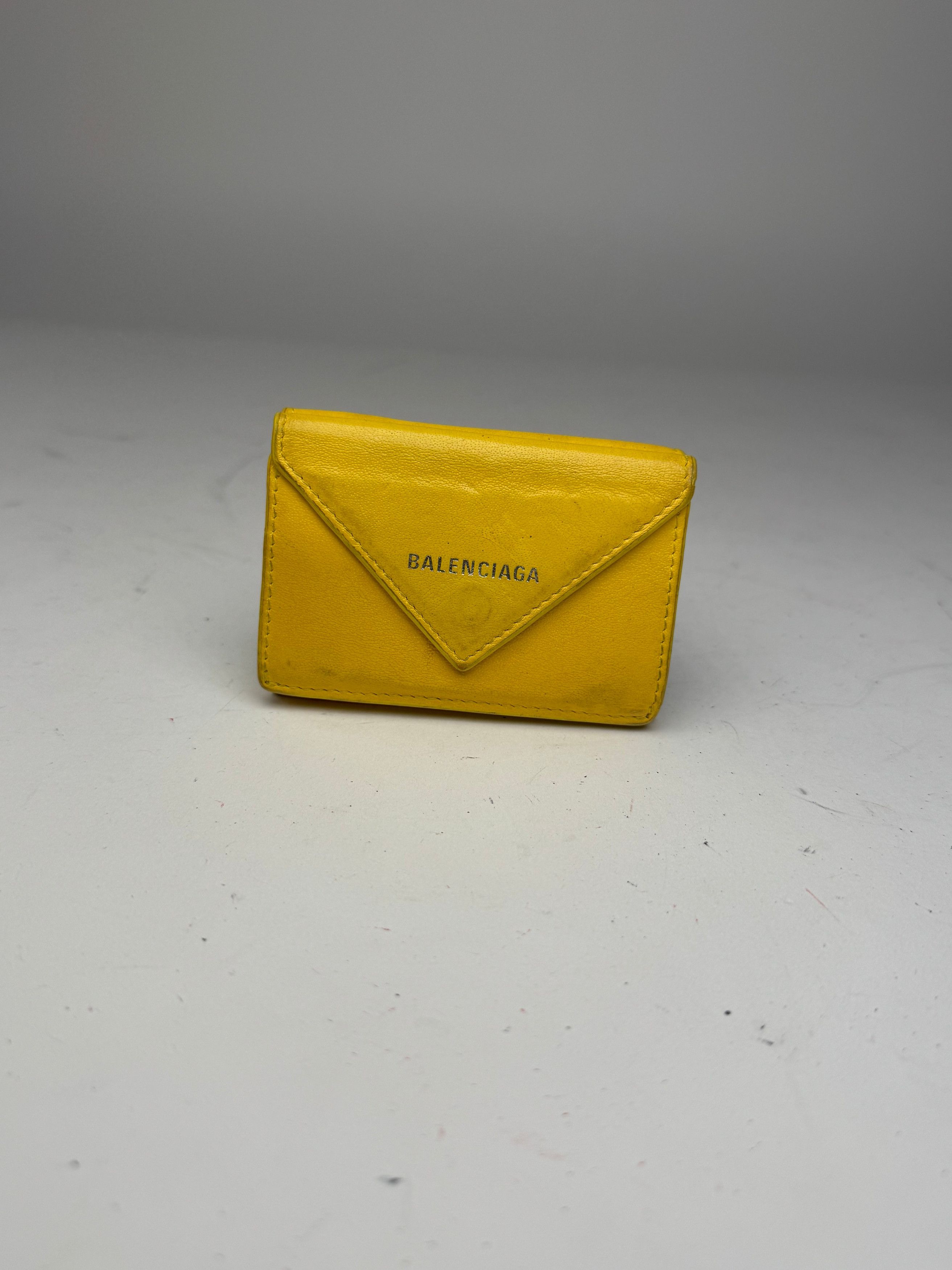Balenciaga Vintage Postal Leather Card Holder yellow Size ONE SIZE - 3 Thumbnail