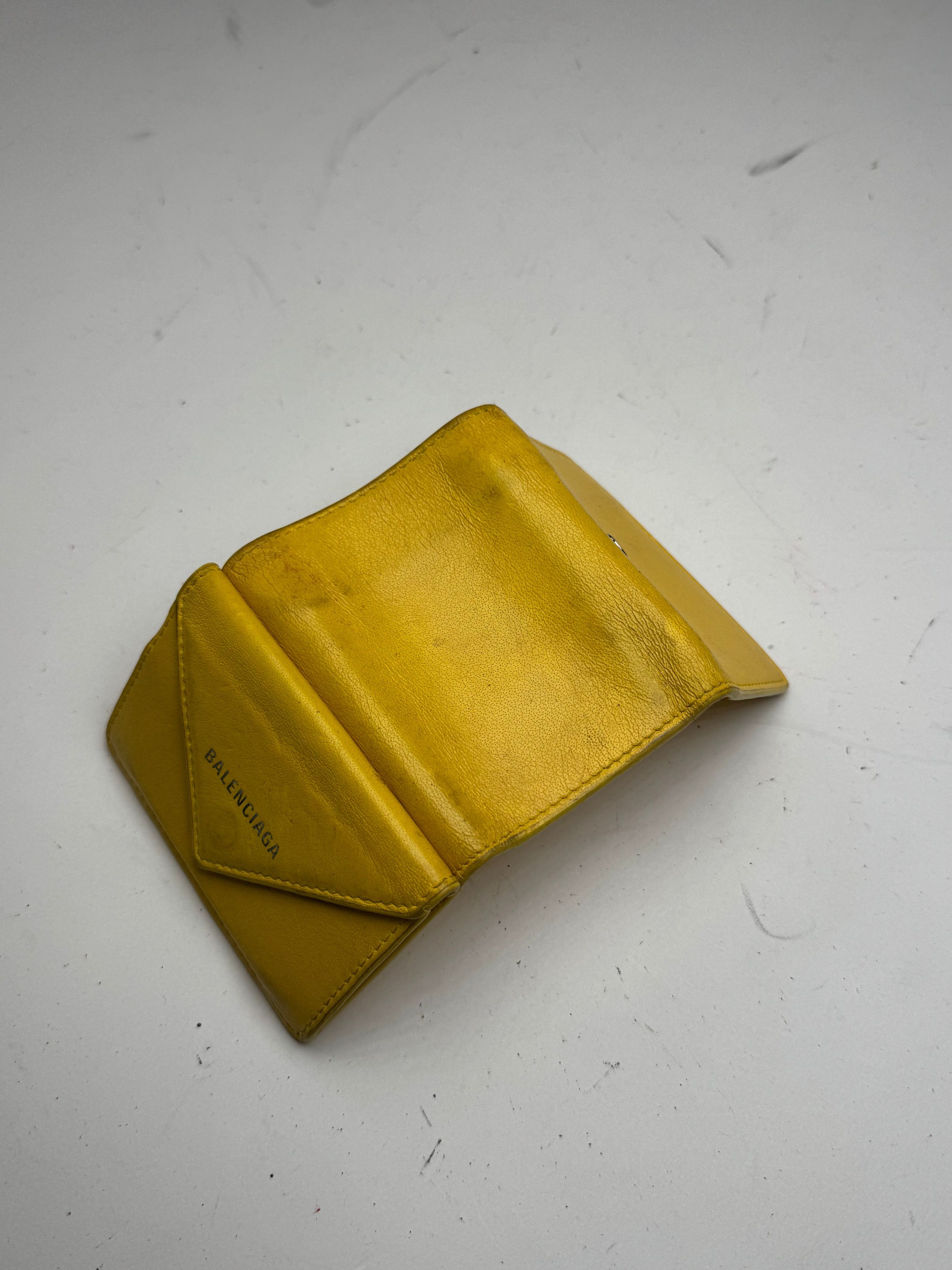 Balenciaga Vintage Postal Leather Card Holder yellow Size ONE SIZE - 9 Thumbnail