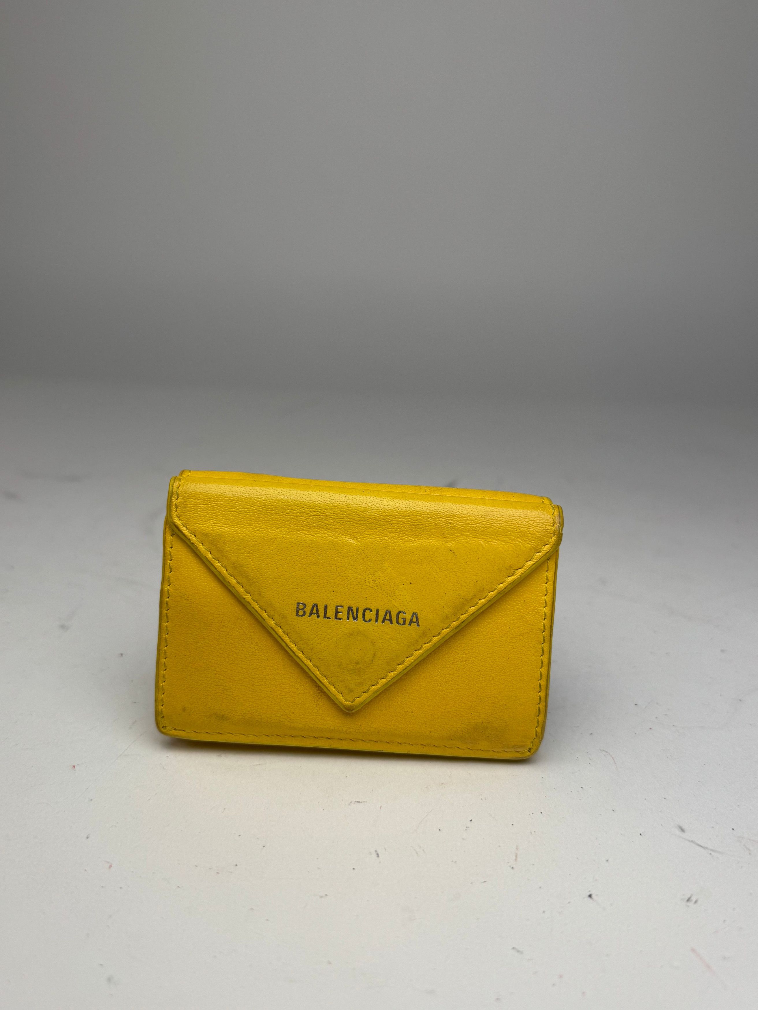 Balenciaga Vintage Postal Leather Card Holder yellow Size ONE SIZE - 12 Thumbnail