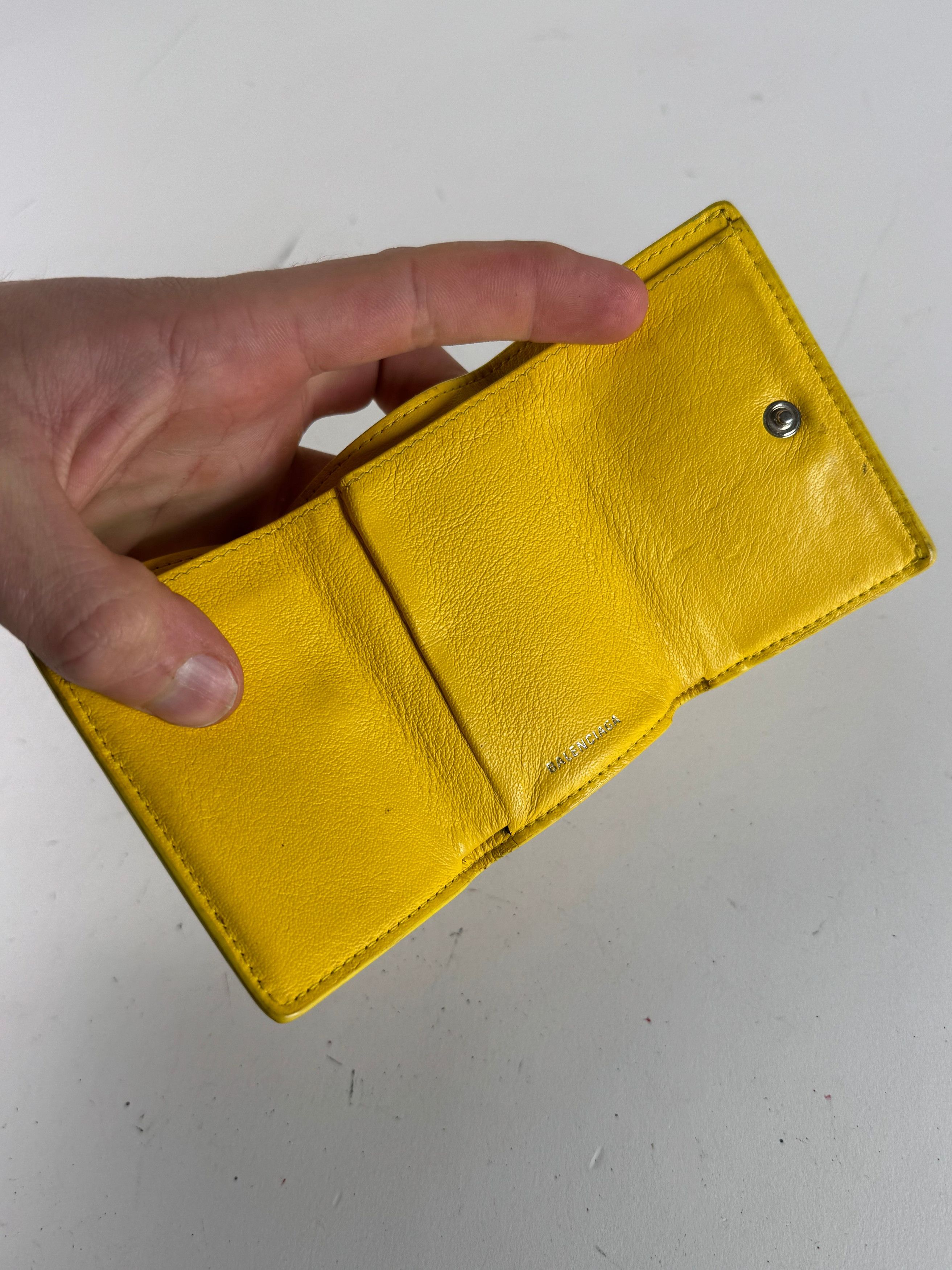 Balenciaga Vintage Postal Leather Card Holder yellow Size ONE SIZE - 5 Thumbnail