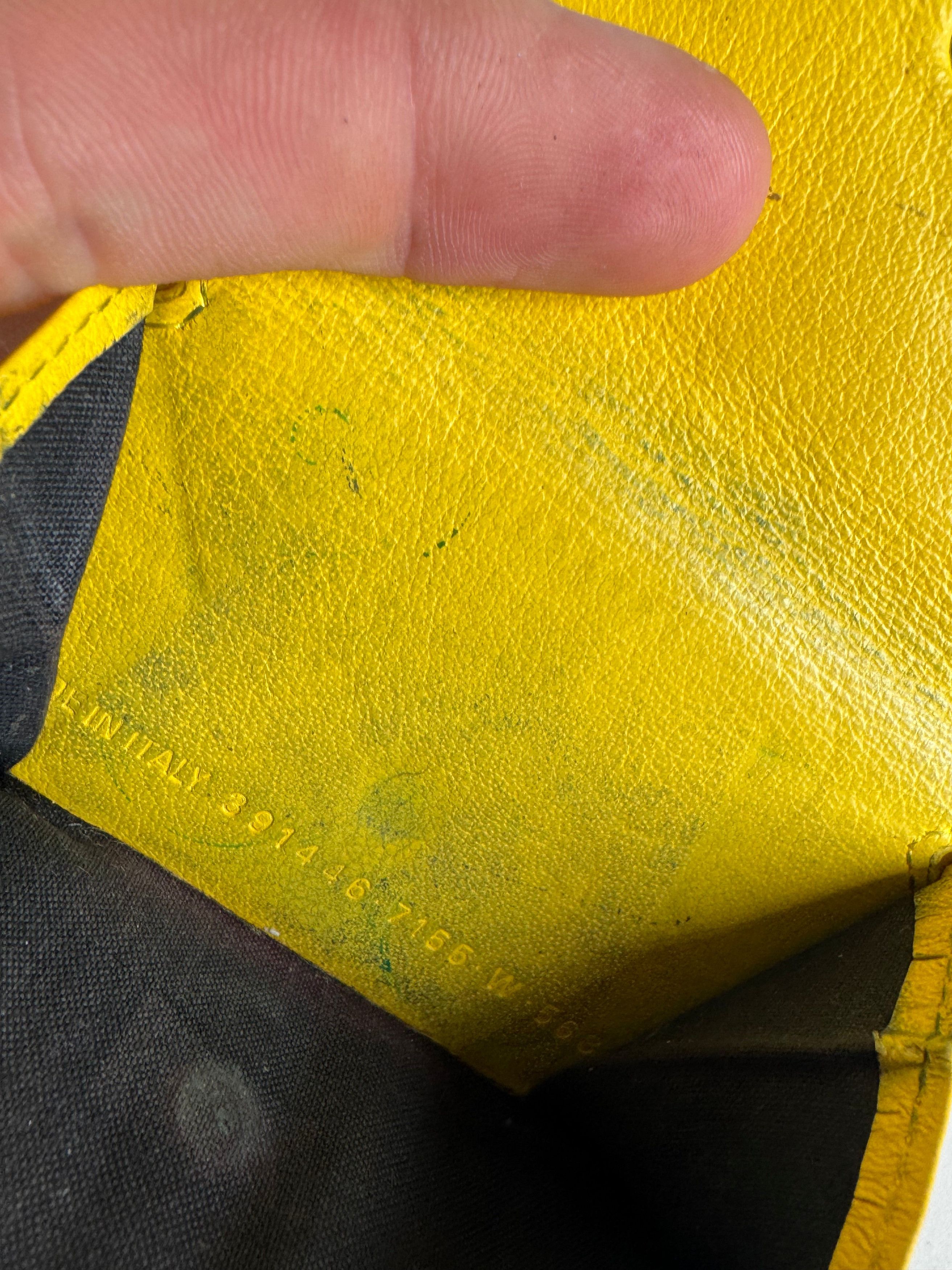 Balenciaga Vintage Postal Leather Card Holder yellow Size ONE SIZE - 4 Thumbnail