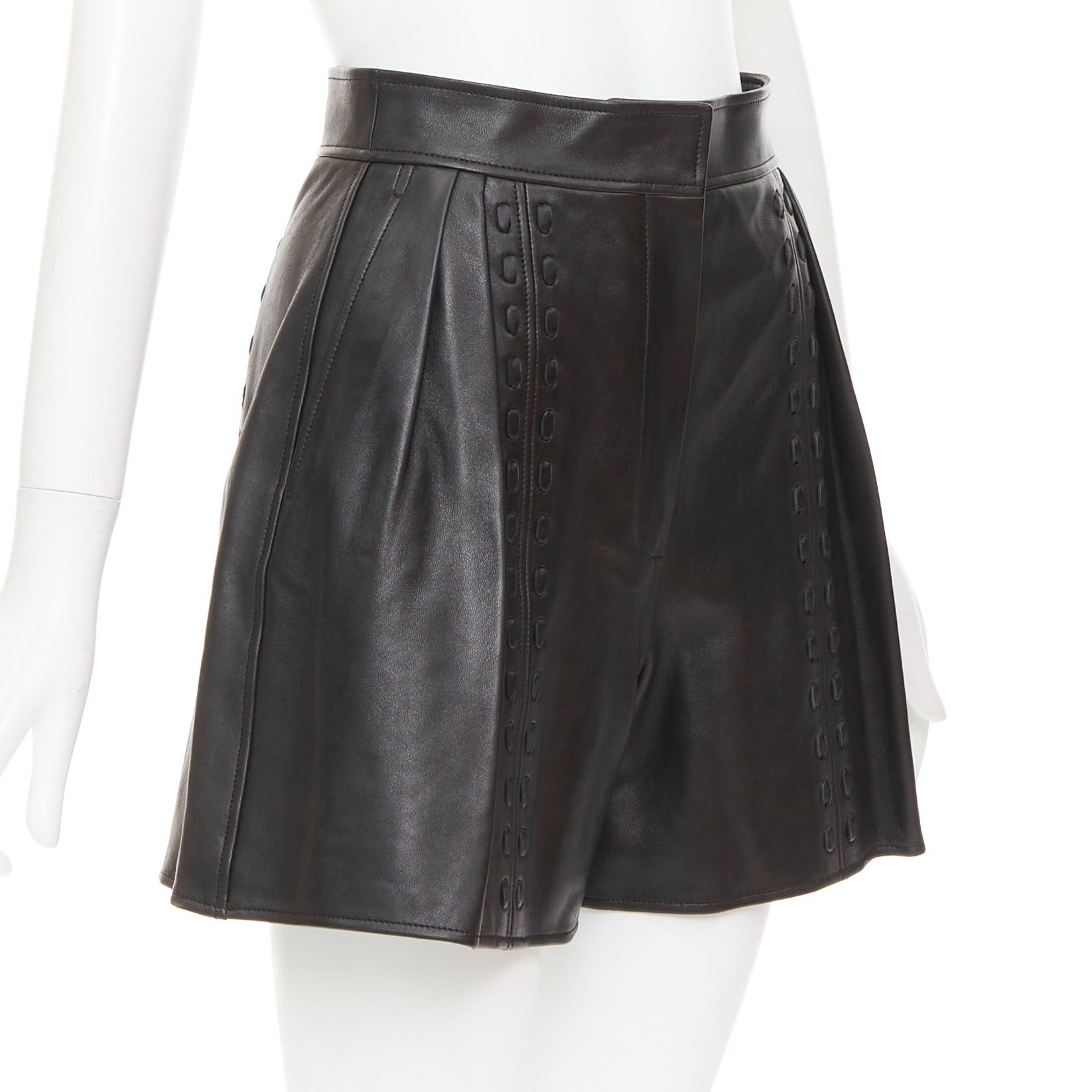 Alexander McQueen ALEXANDER MCQUEEN Sarah Burton 2021 black leather overstitch mini shorts IT38 XS Size 26" / US 2 / IT 38 - 3 Thumbnail
