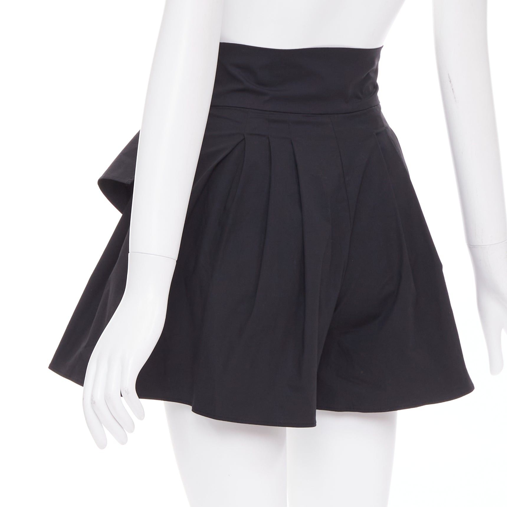 Moschino MOSCHINO Boutique black cotton blend bow tie waist pleated shorts IT38 XS Size 26" / US 2 / IT 38 - 6 Thumbnail