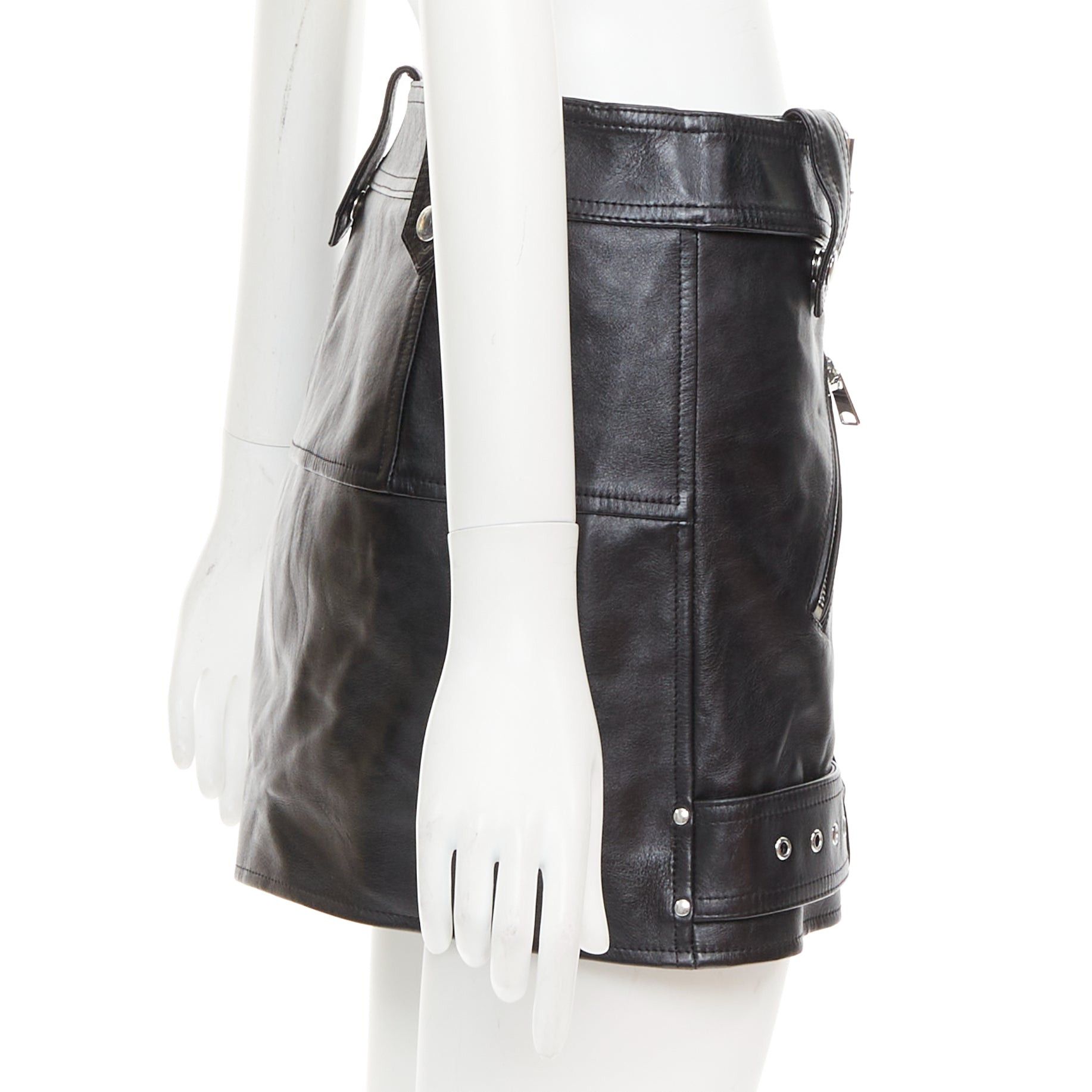 Alexander McQueen ALEXANDER MCQUEEN 2023 black cowhide leather silver biker zip detail mini skirt IT36 XXS Size 25" / US 0 / IT 36 - 4 Thumbnail
