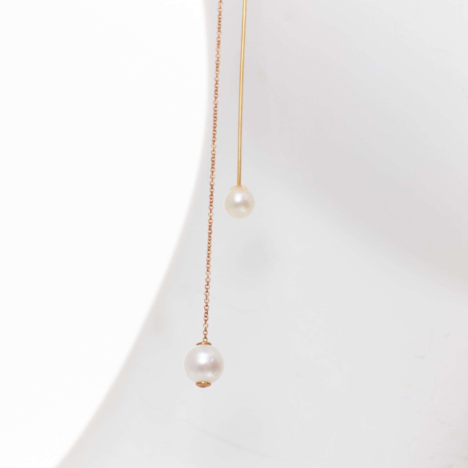 Other DELFINA DELETTREZ 18k yellow gold loop through pin drop cultured pearl chain earring Single Size ONE SIZE - 5 Thumbnail