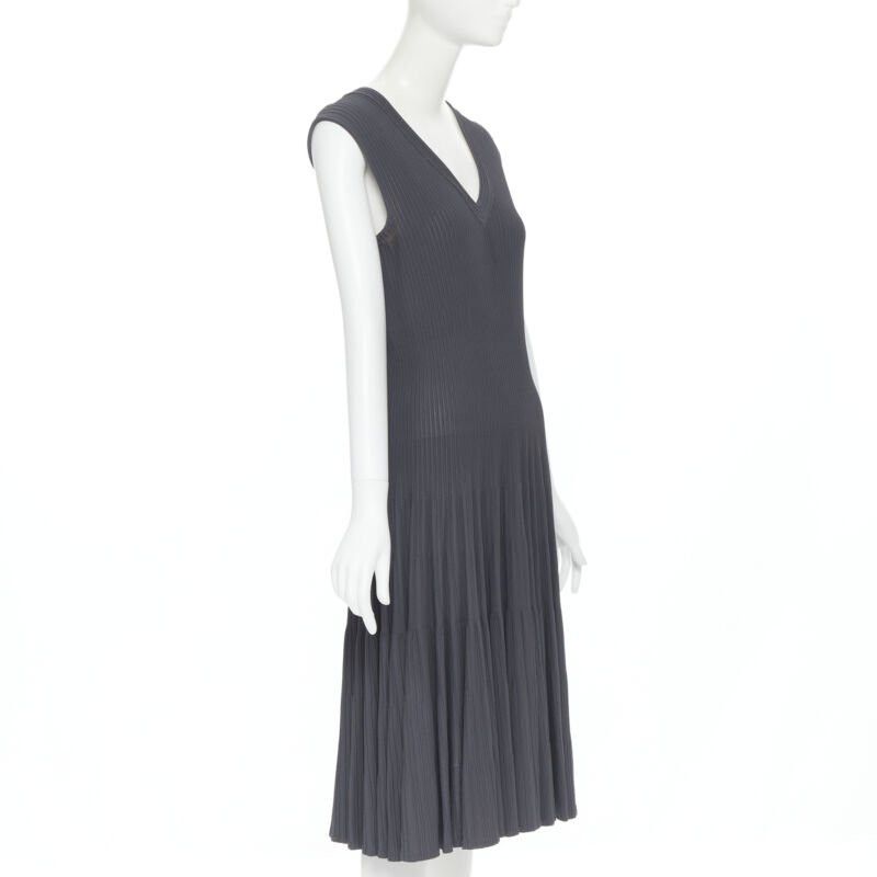 Alaia ALAIA dust grey ribbed V-neck sleeveless fit flared cocktail dress M Size M / US 6-8 / IT 42-44 - 4 Thumbnail