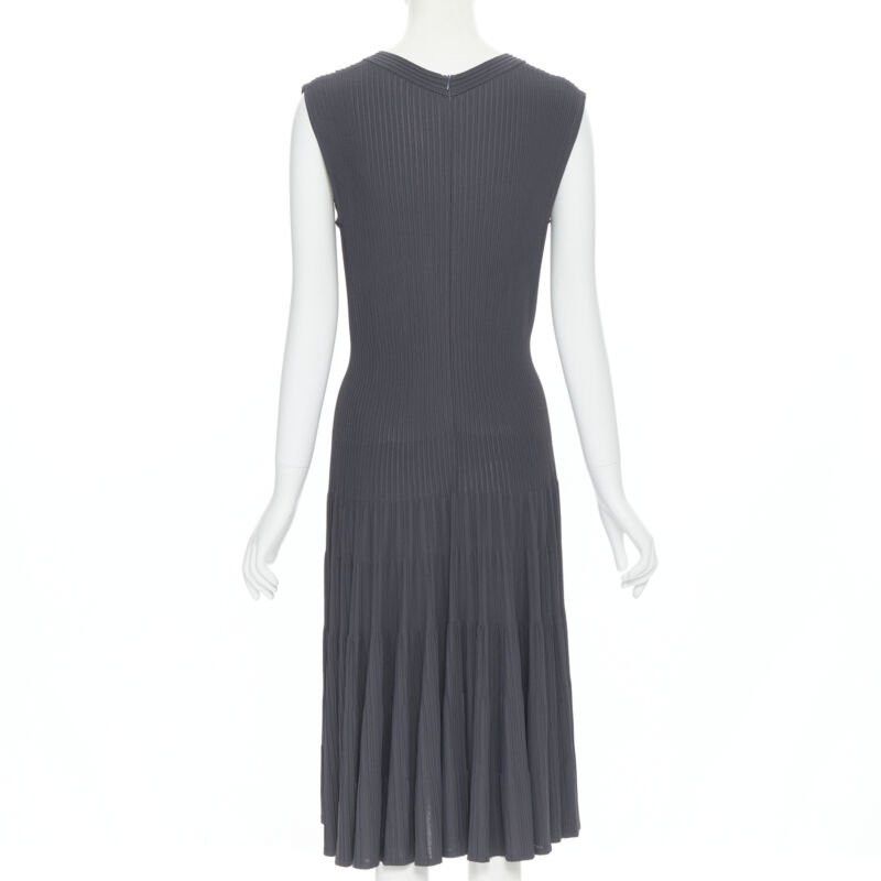 Alaia ALAIA dust grey ribbed V-neck sleeveless fit flared cocktail dress M Size M / US 6-8 / IT 42-44 - 6 Thumbnail