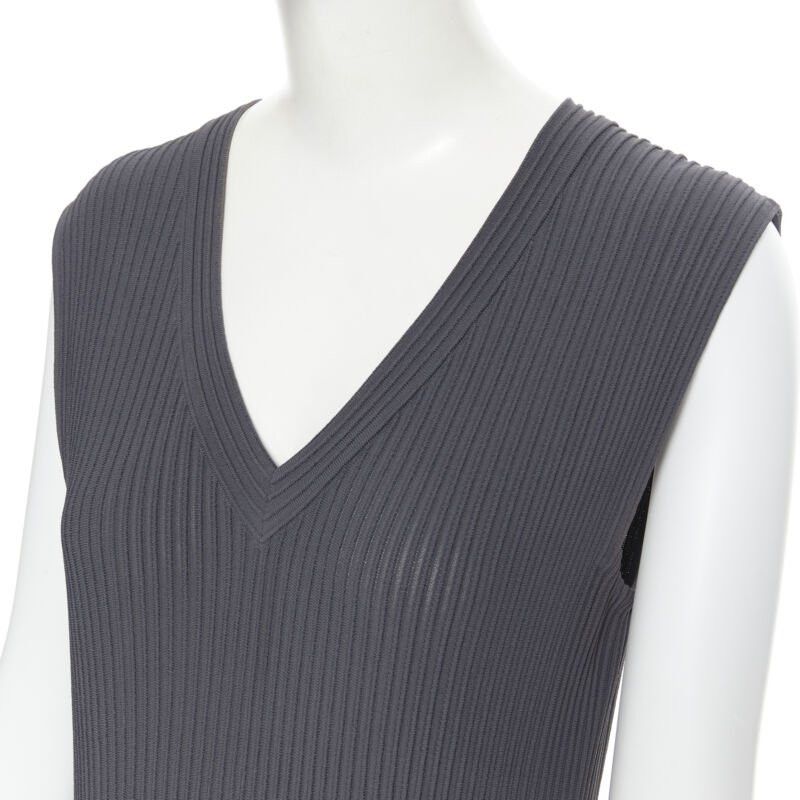 Alaia ALAIA dust grey ribbed V-neck sleeveless fit flared cocktail dress M Size M / US 6-8 / IT 42-44 - 8 Thumbnail