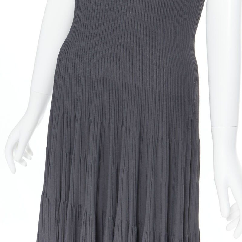 Alaia ALAIA dust grey ribbed V-neck sleeveless fit flared cocktail dress M Size M / US 6-8 / IT 42-44 - 2 Thumbnail