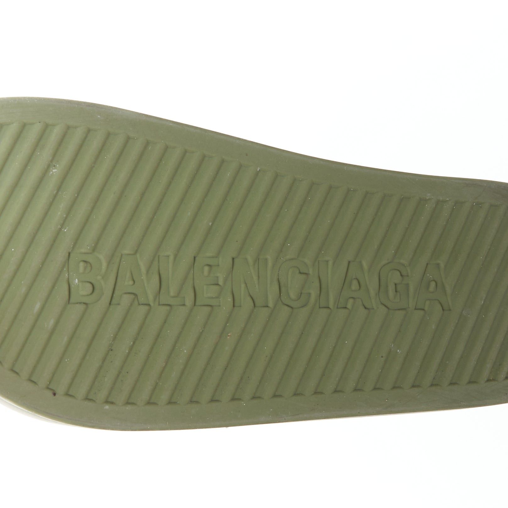 Balenciaga BALENCIAGA Chunky green debossed logo rubber platform pool slides EU36 Size US 6 / IT 36 - 11 Thumbnail