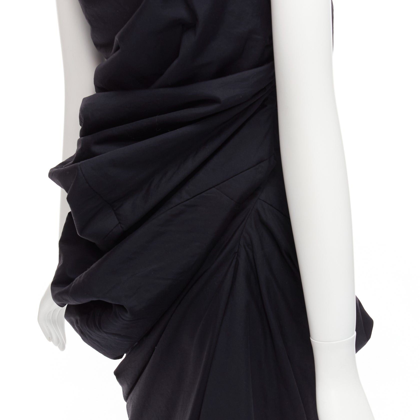 Comme des Garcons runway COMME DES GARCONS 1997 Lumps Bumps black circle cut asymmetric dress S Size S / US 4 / IT 40 - 2 Thumbnail