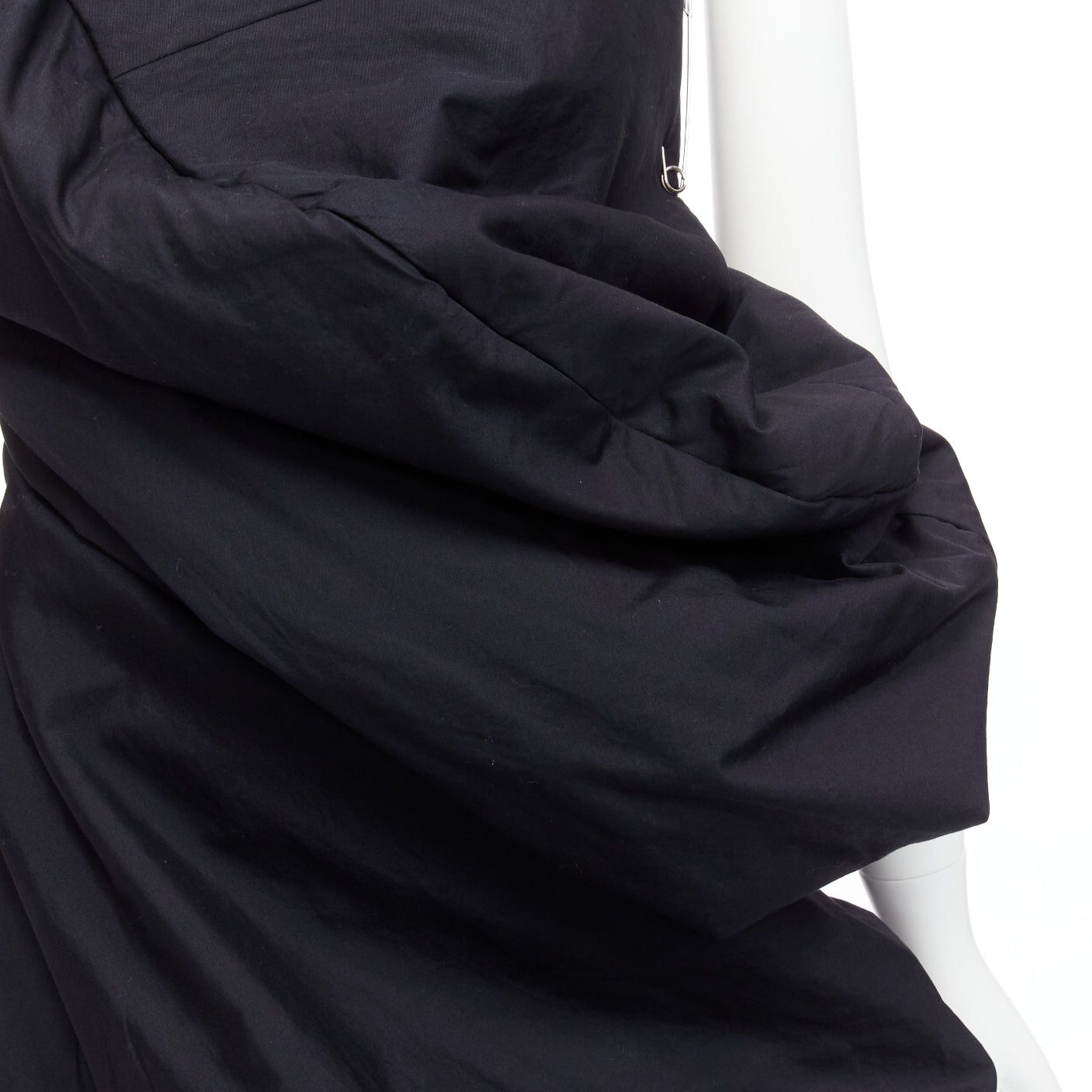 Comme des Garcons runway COMME DES GARCONS 1997 Lumps Bumps black circle cut asymmetric dress S Size S / US 4 / IT 40 - 11 Thumbnail