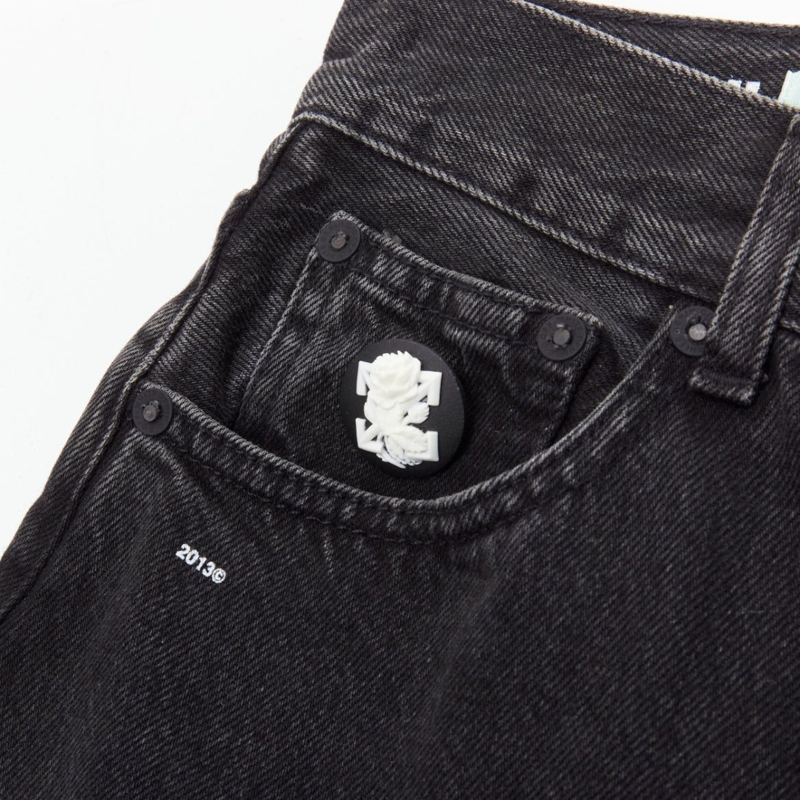 Off-White OFF WHITE C/O VIRGIL ABLOH black denim logo pin frayed hem wide culotte jeans XS Size 26" / US 2 / IT 38 - 2 Thumbnail