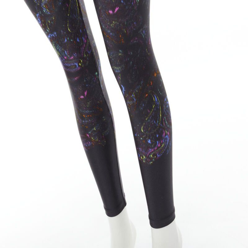 Louis Vuitton LOUIS VUITTON 2009 Runway black blue paisley print stretchy legging FR34 XS rare Size 25" / US 0 / IT 36 - 7 Thumbnail