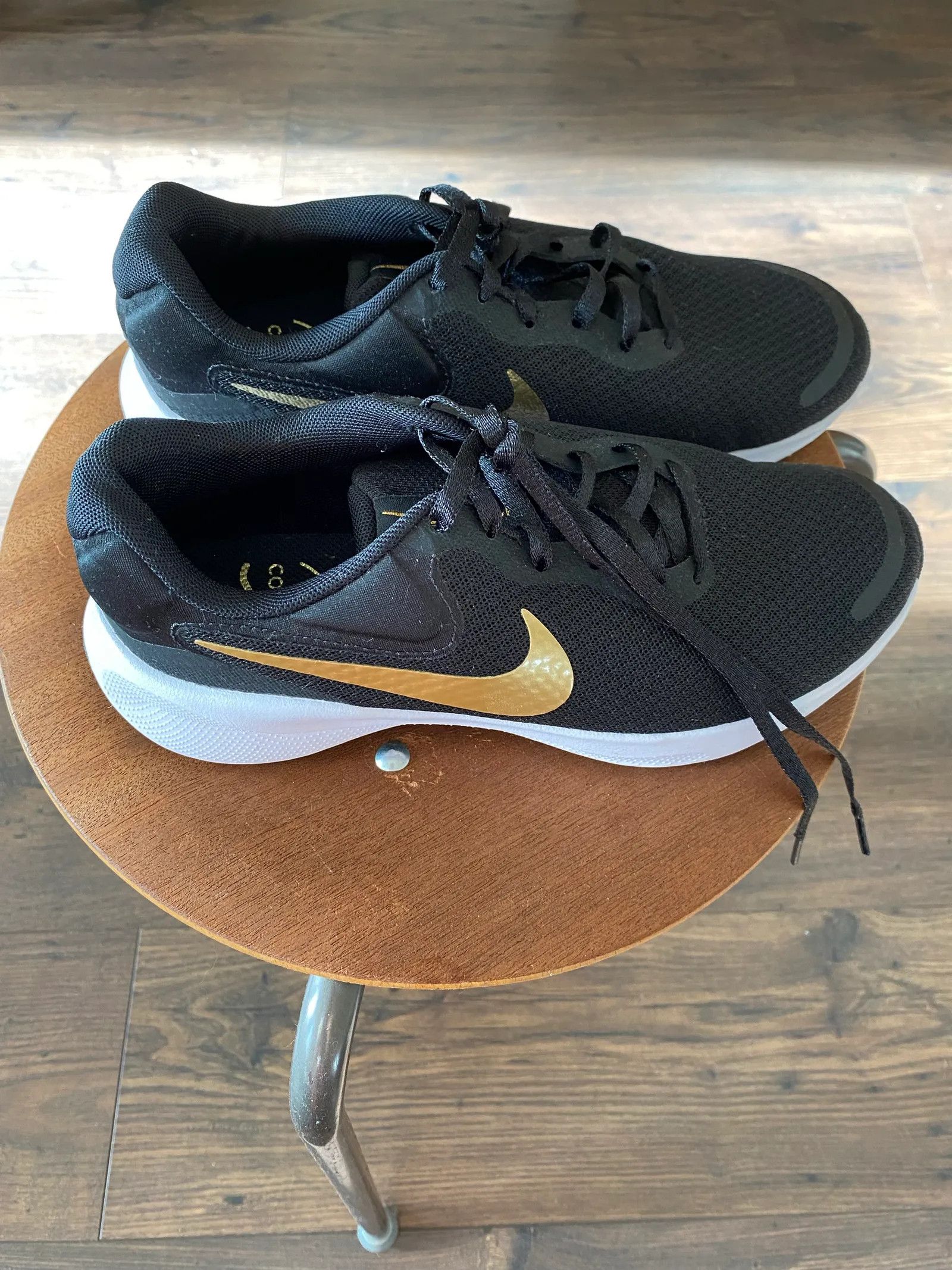 Nike Nike NIKE W NIKE REVOLUTION 7 BLACK/METALLIC US 6.5 Sneakers Size US 7.5 / IT 37.5 - 2 Thumbnail