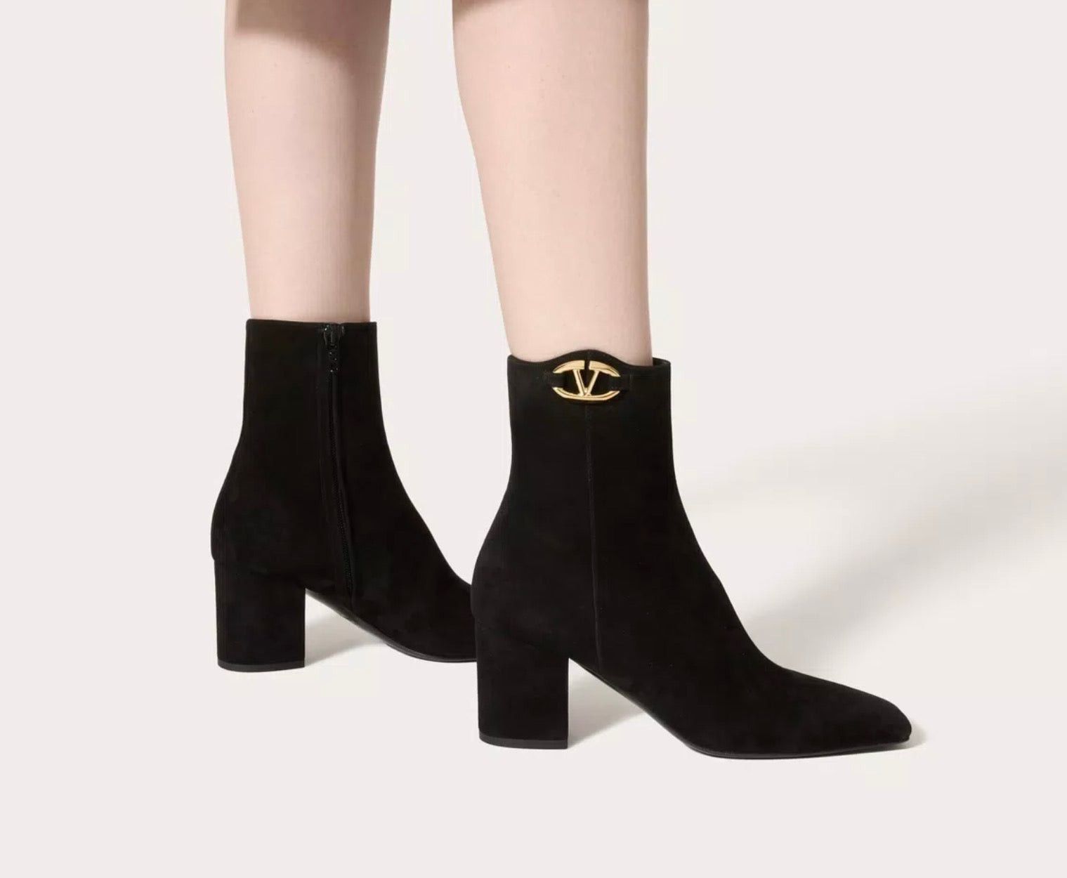 Valentino Valentino VLogo The Bold Edition suede ankle boots SIZE 37.5 Size ONE SIZE - 4 Thumbnail