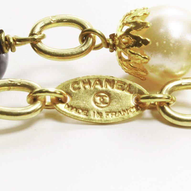 CHANEL Vintage Haute Couture Goosens Lion head black faux pearl sautoir neckace