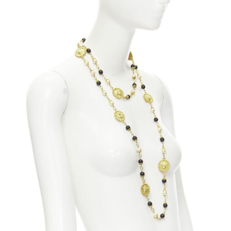 CHANEL Vintage Haute Couture Goosens Lion head black faux pearl sautoir neckace