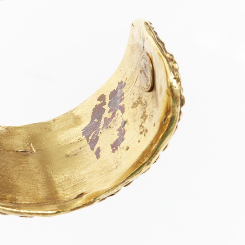 Chanel vintage CHANEL Haute Couture Etruscan ornate handcrafted gilded gold cuff bangle Size ONE SIZE - 4 Thumbnail