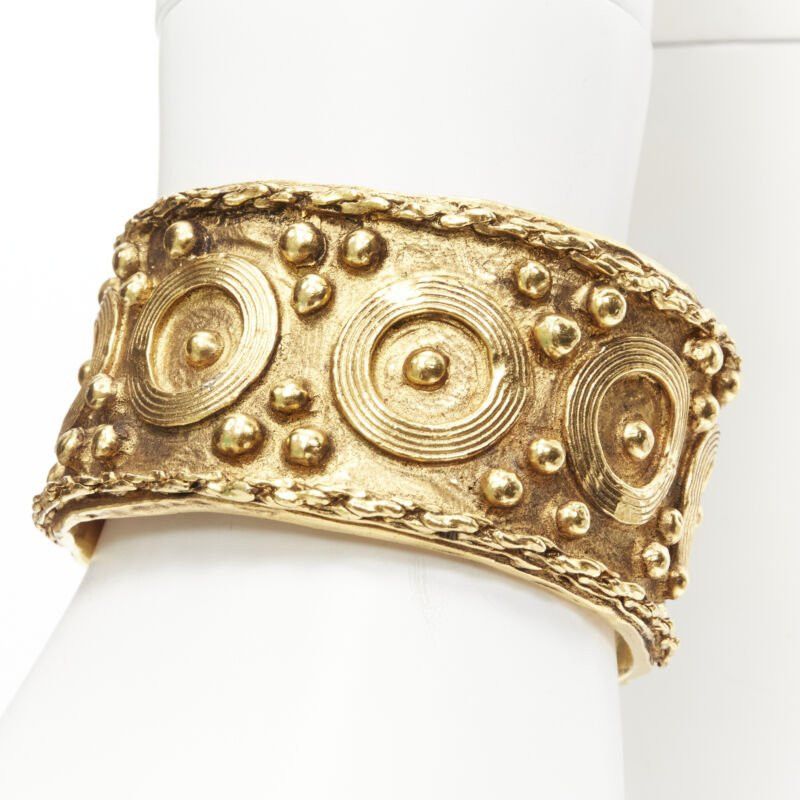 Chanel vintage CHANEL Haute Couture Etruscan ornate handcrafted gilded gold cuff bangle Size ONE SIZE - 2 Thumbnail